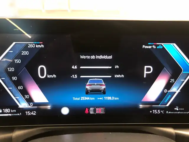 BMW 3 Series view 3