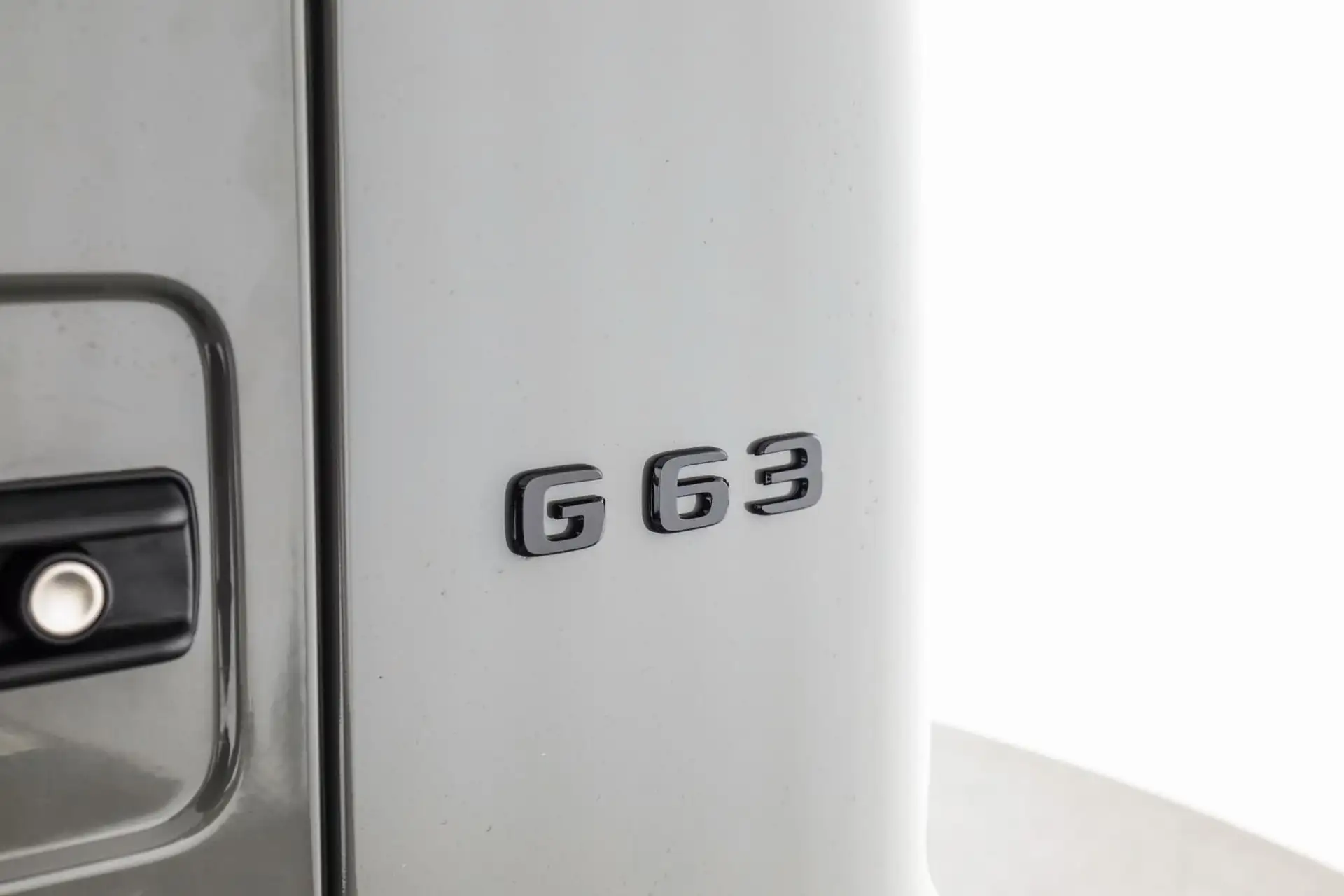 벤츠 G-Class G 63 AMG 2023 회색 사진 8