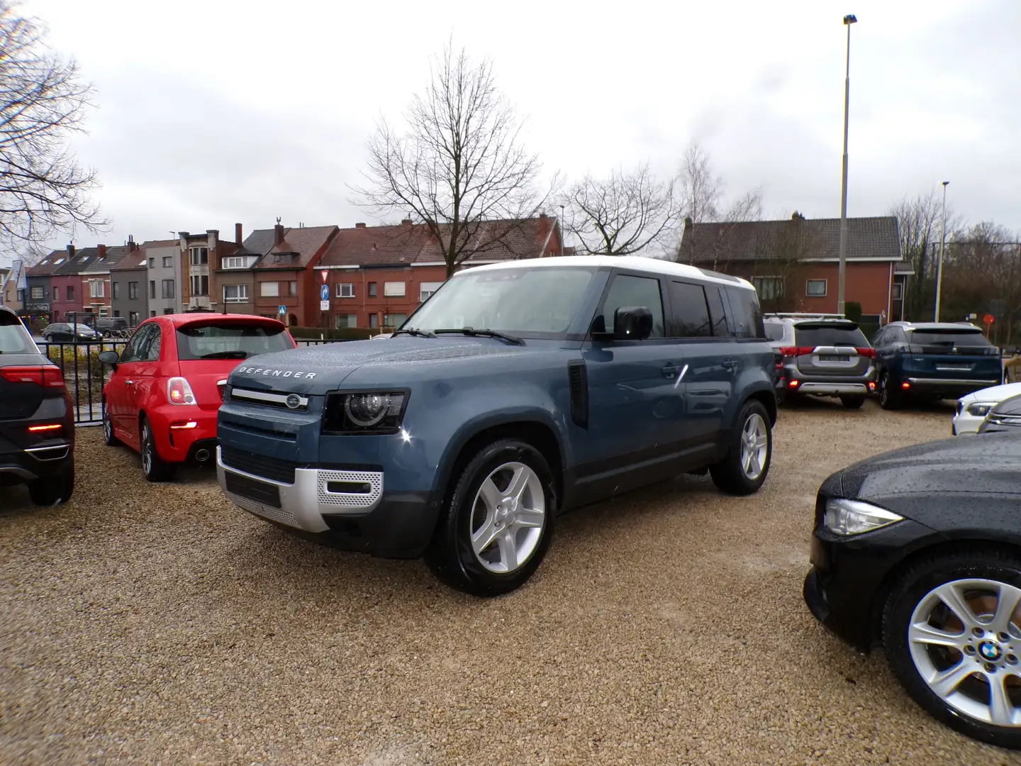 Land Rover Defender 110 2.0 Turbo P300 SE Bleu - 2