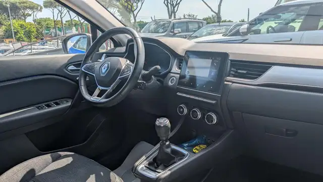 Renault Captur view 6