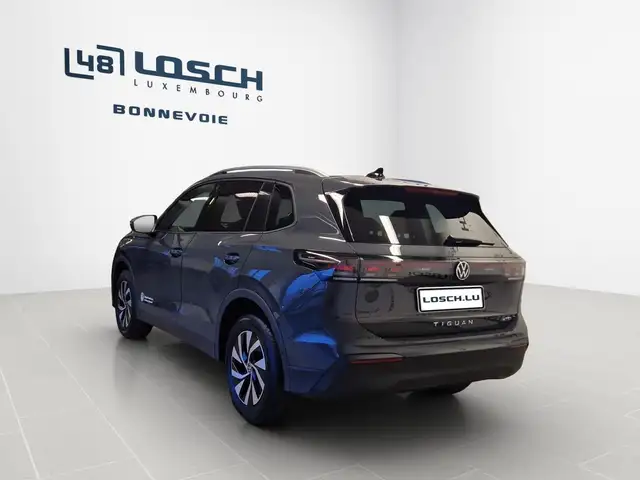Volkswagen Tiguan view 7