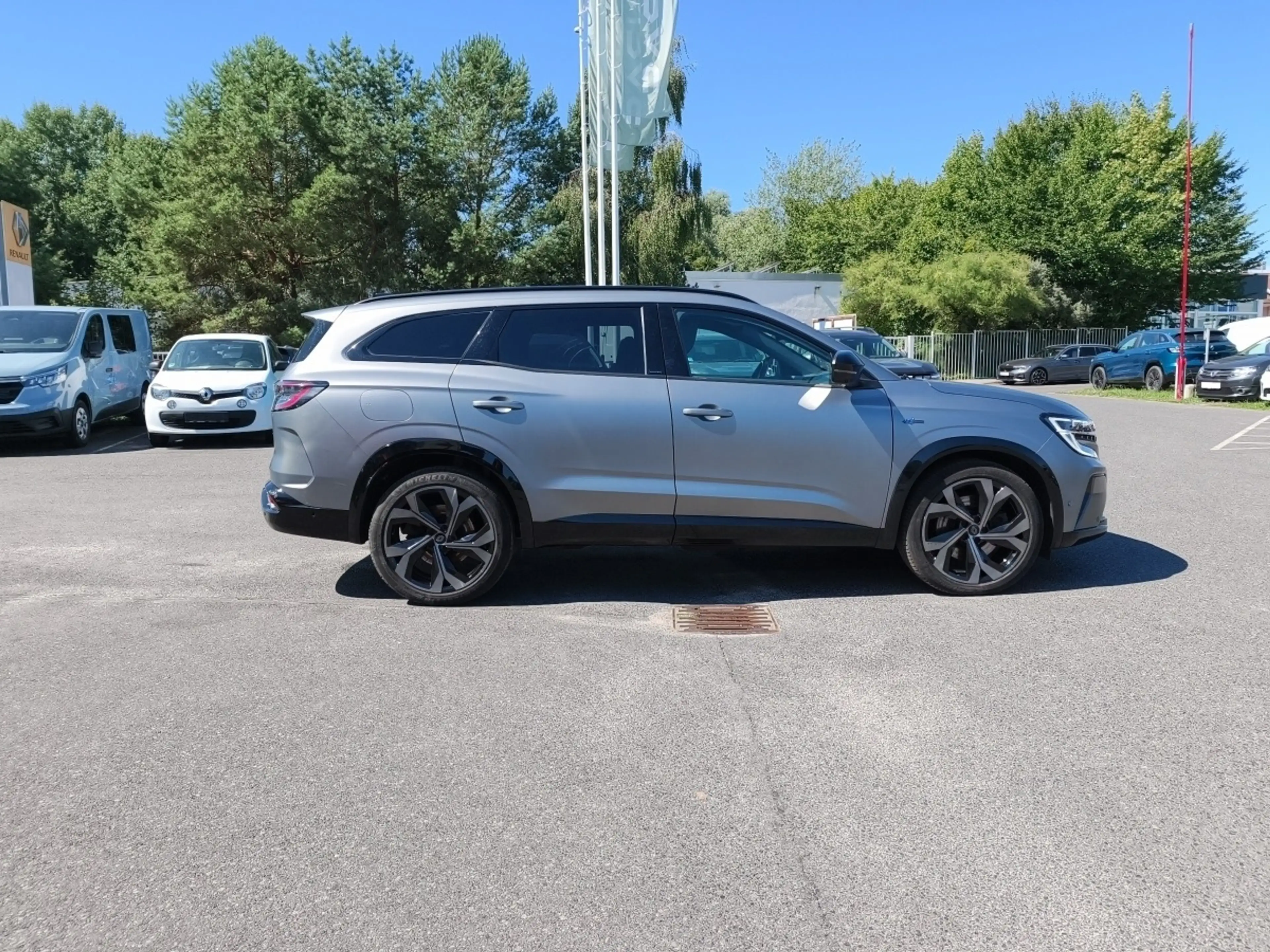 Renault Espace Esprit Alpine E-Tech Hybrid — photo 5