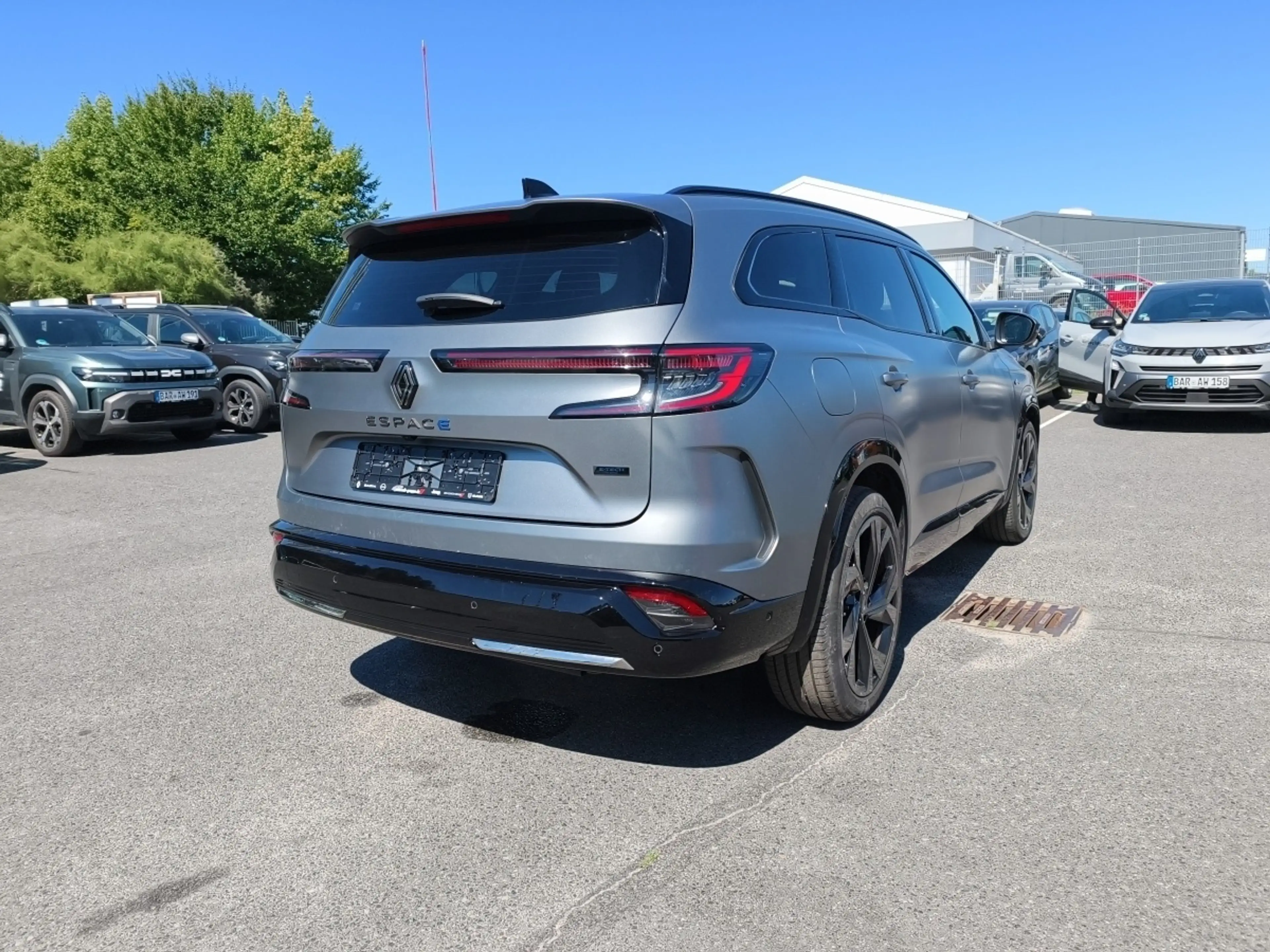 Renault Espace Esprit Alpine E-Tech Hybrid — photo 4