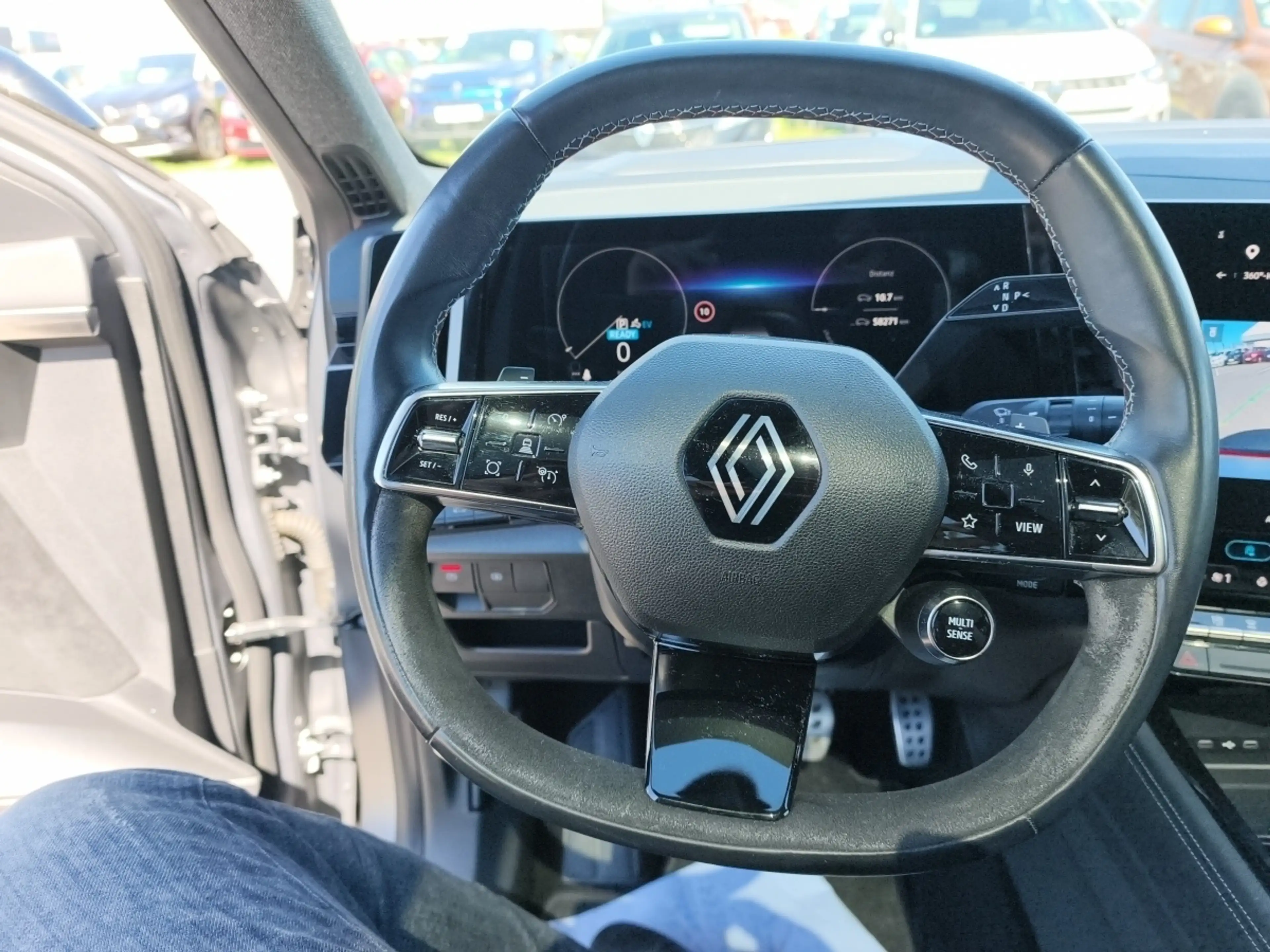 Renault Espace Esprit Alpine E-Tech Hybrid — photo 9