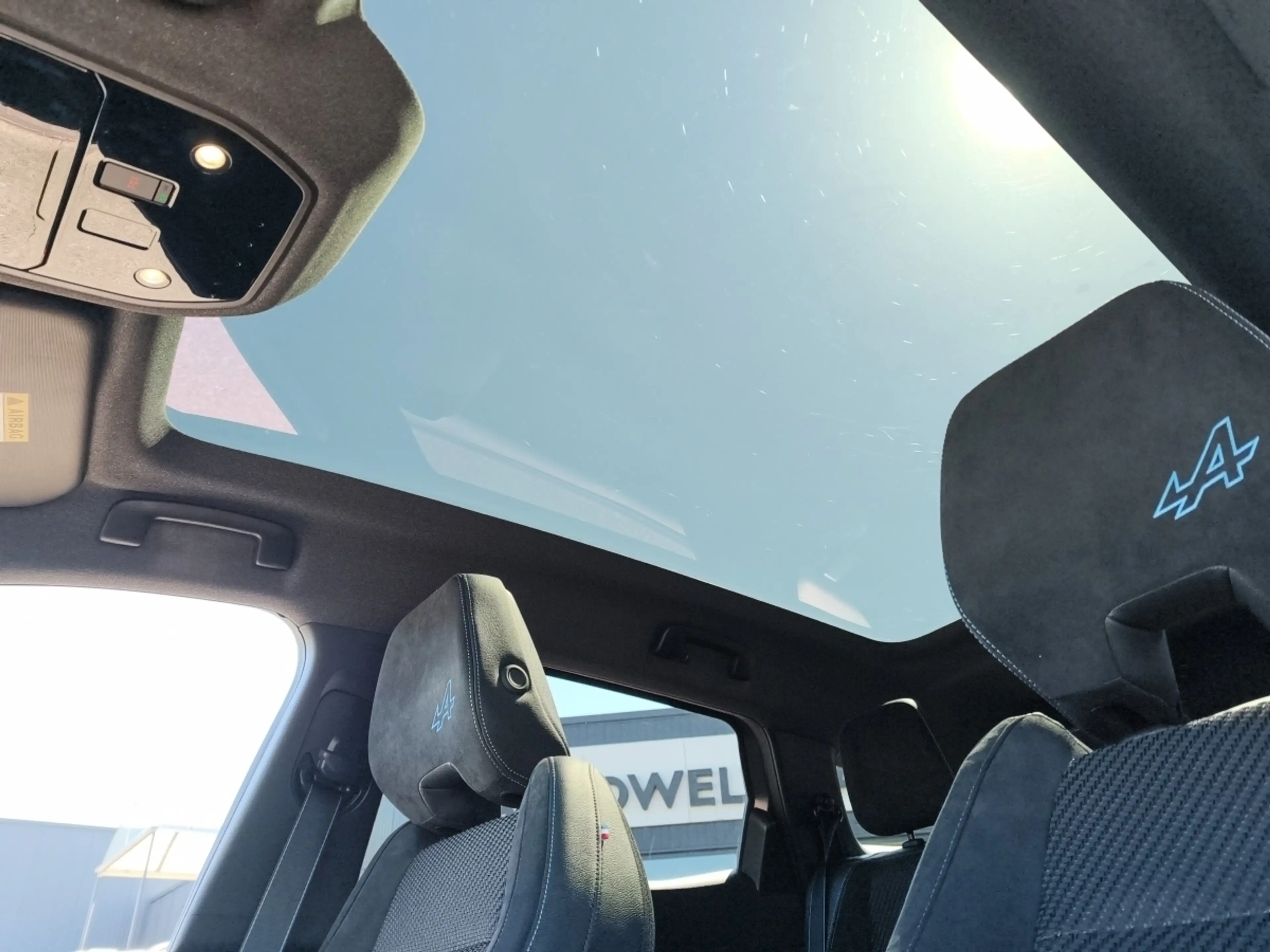 Renault Espace Esprit Alpine E-Tech Hybrid — photo 14