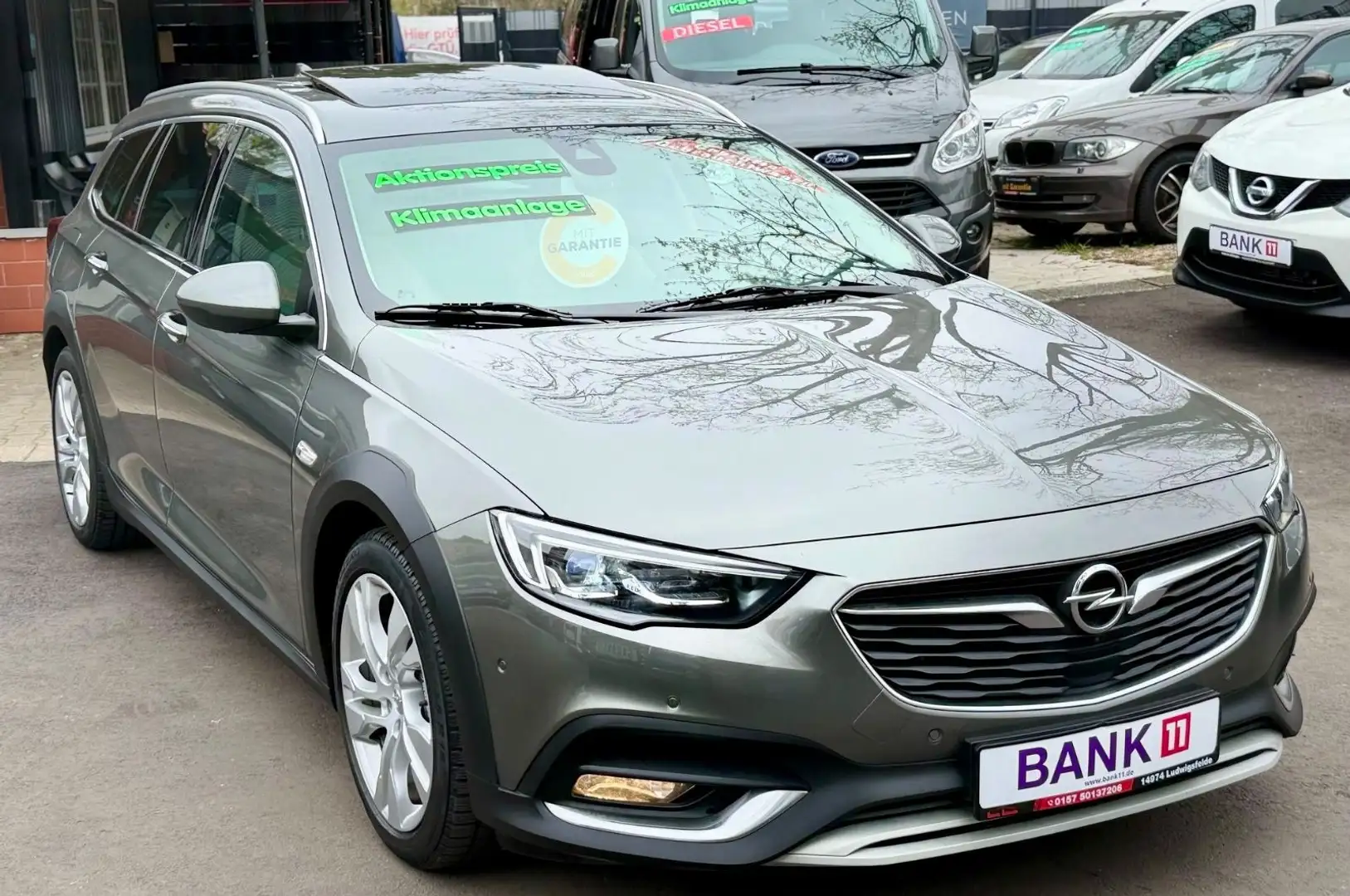 Opel Insignia B Country Tourer Allrad 4x4, PANORAMA Grau - 1