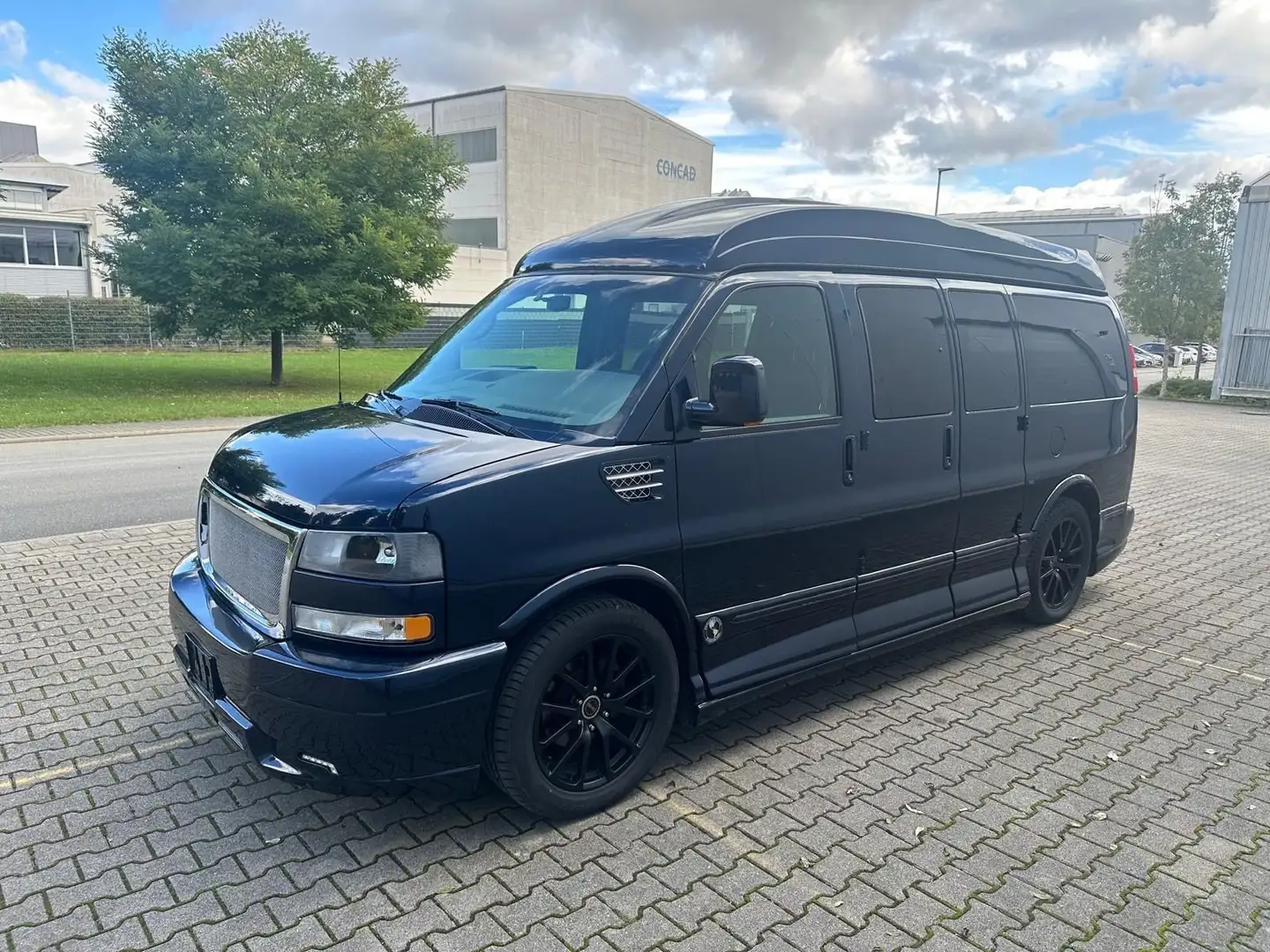 GMC Savana Limited SE Explorer 5,3 LPG GAS Luxus VIP Azul - 2