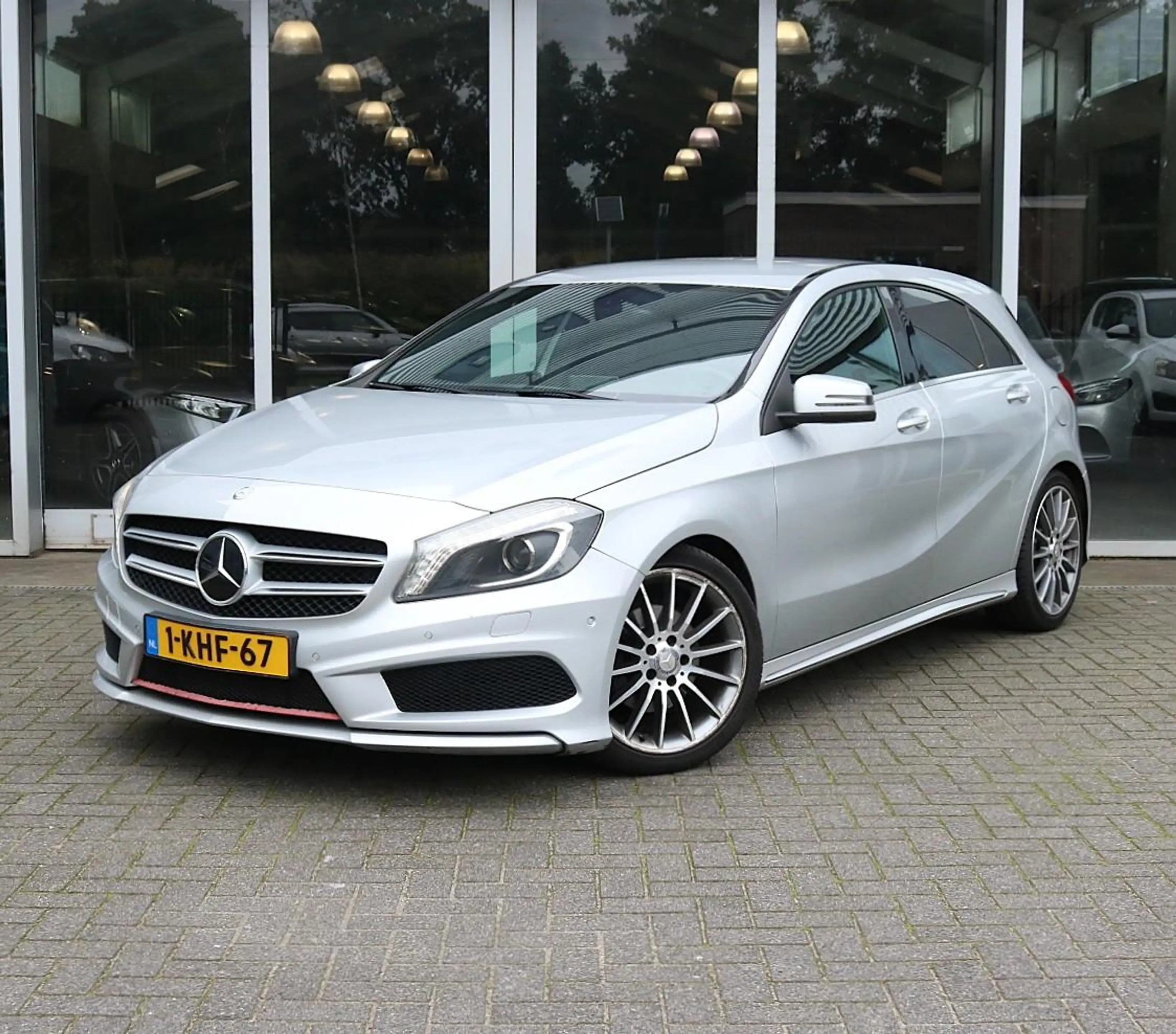 Mercedes-Benz A 200 Ambition AMG Line | Camera | Stoelverwarming — photo 13