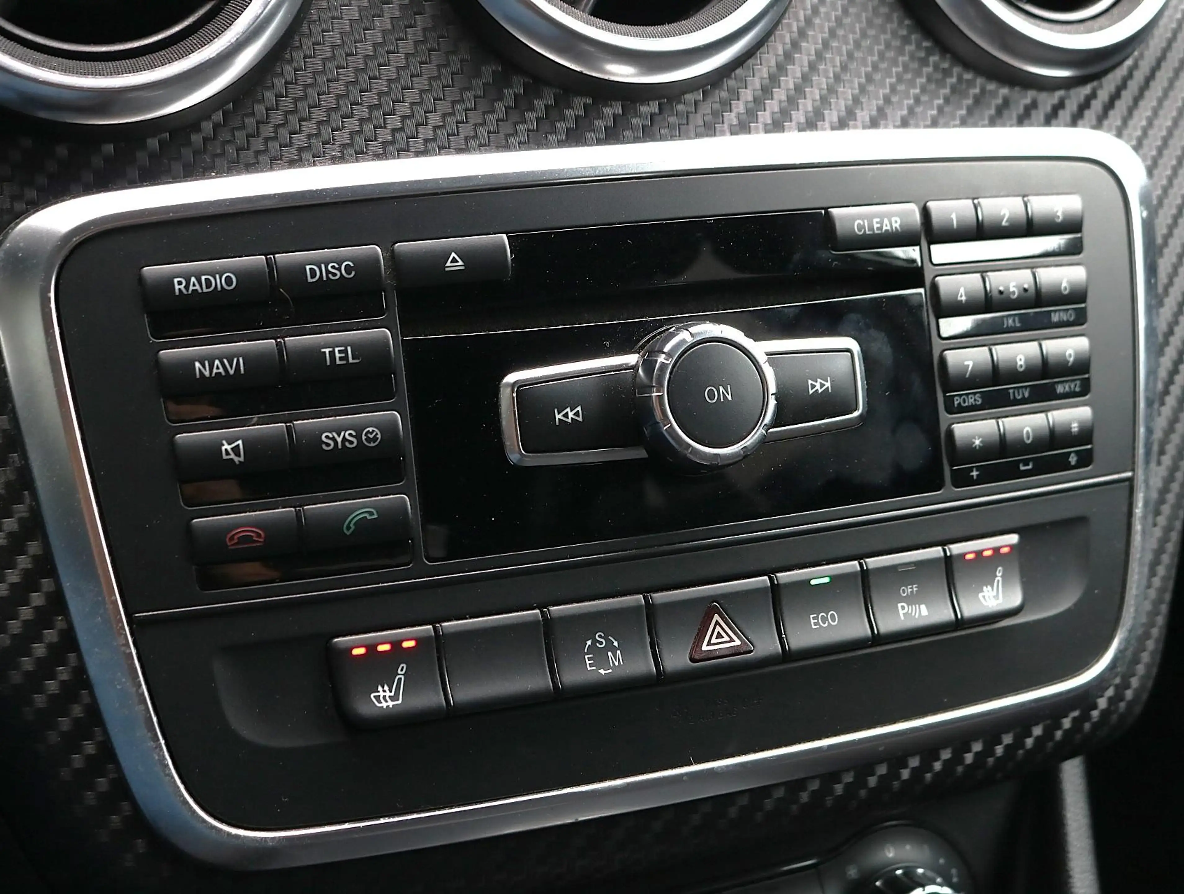 Mercedes-Benz A 200 Ambition AMG Line | Camera | Stoelverwarming — photo 7
