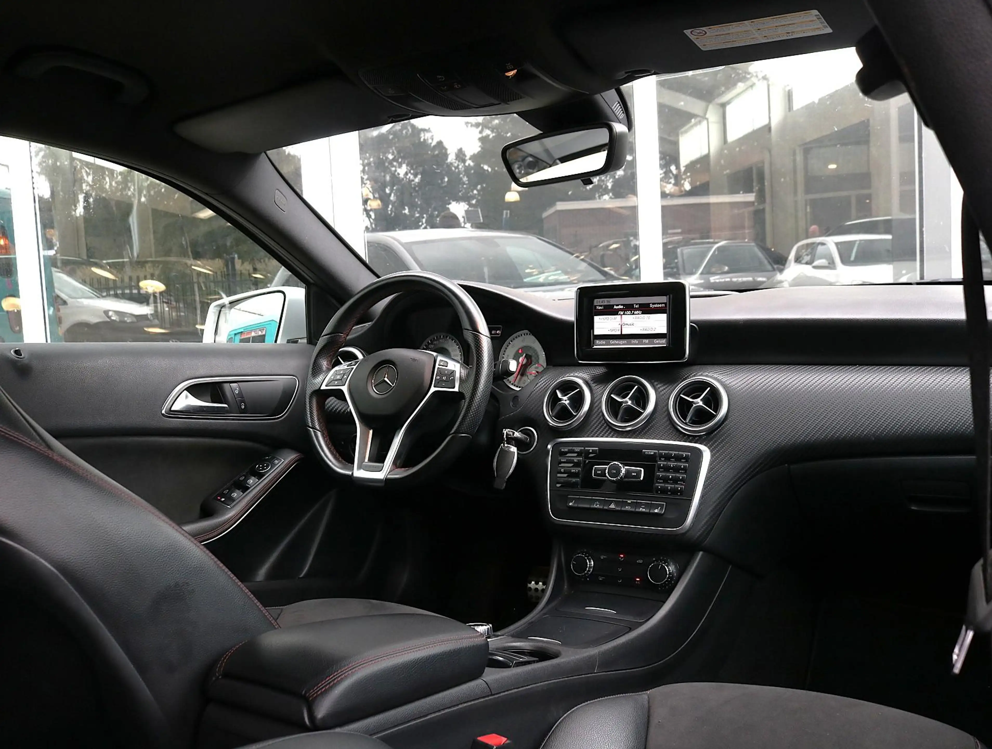 Mercedes-Benz A 200 Ambition AMG Line | Camera | Stoelverwarming — photo 3