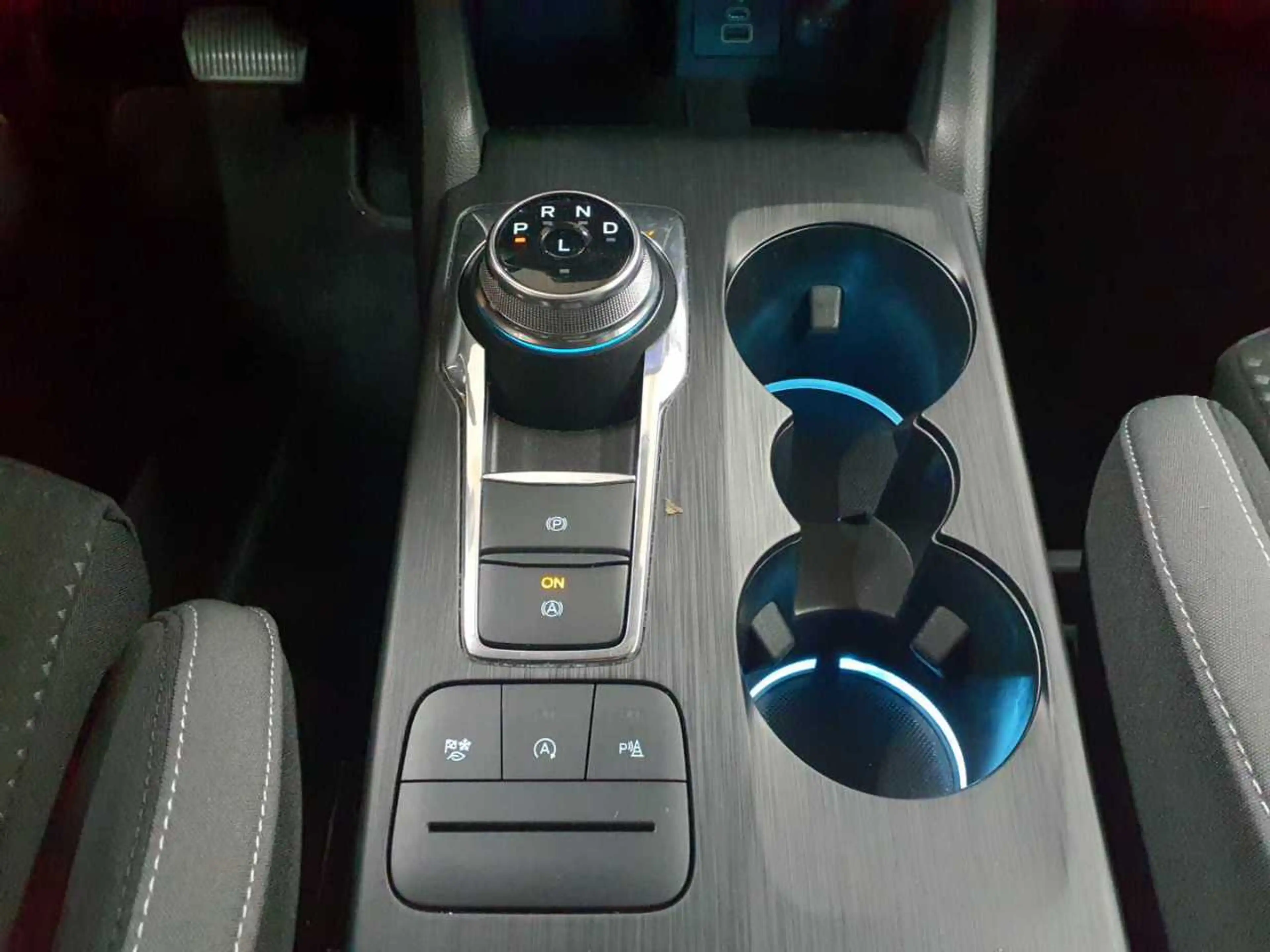 Ford Focus Focus Turnier 1.5 EB Aut. COOL&CONNECT — photo 10
