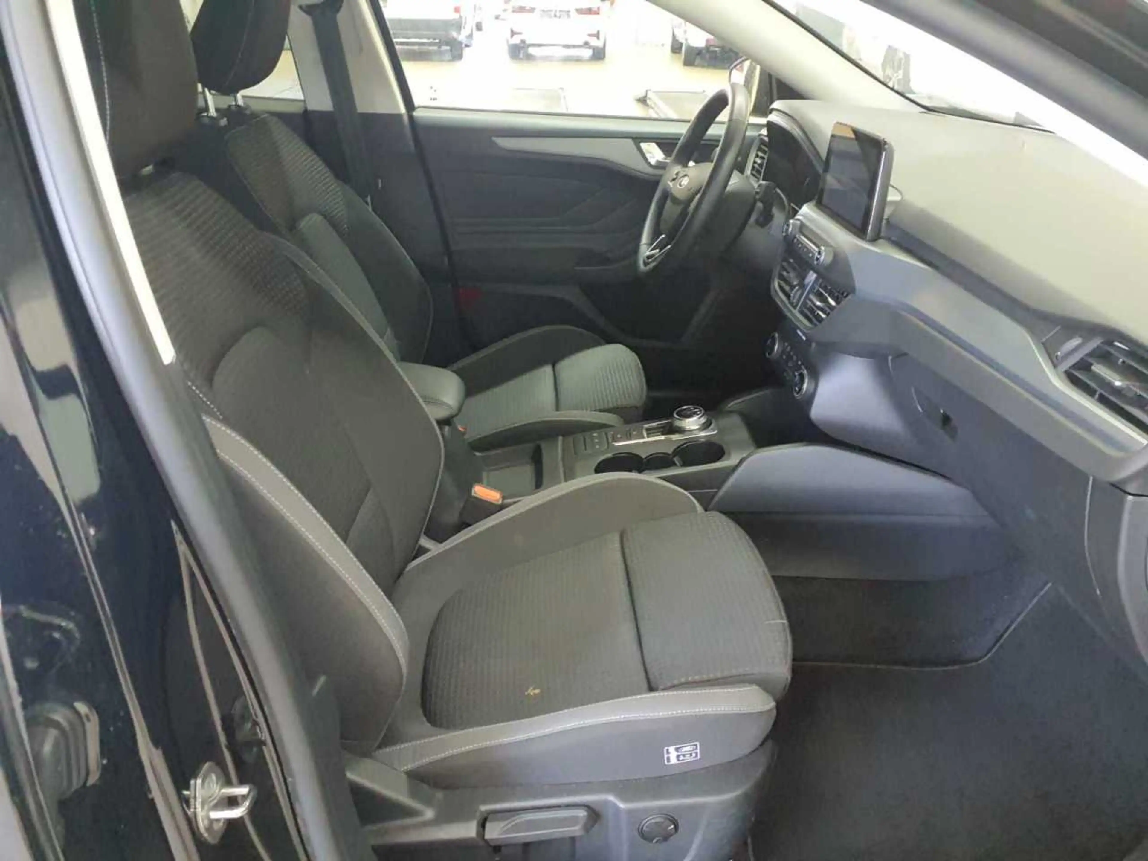 Ford Focus Focus Turnier 1.5 EB Aut. COOL&CONNECT — photo 7