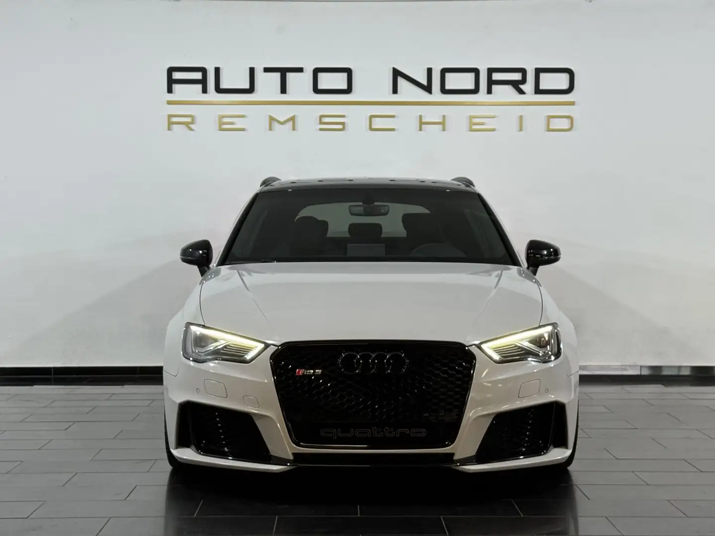 Audi RS3 2.5 TFSI quat.*Schale*B&O*Carbon*OZ*OPTIK* Schwarz - 2