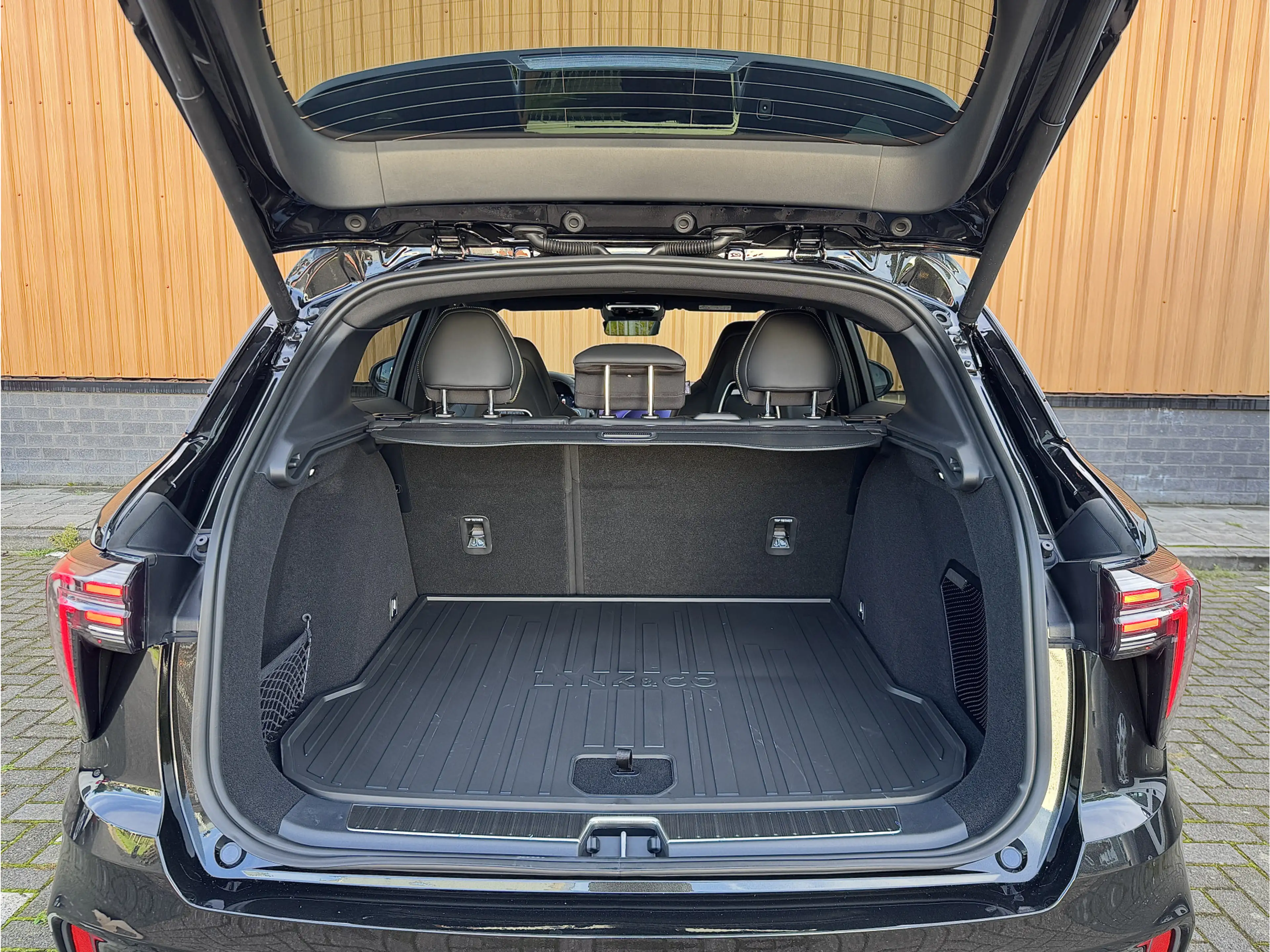 Lynk & Co 01 1.5 More | Panoramadak | Leder | 360° Camera | 20" — photo 38