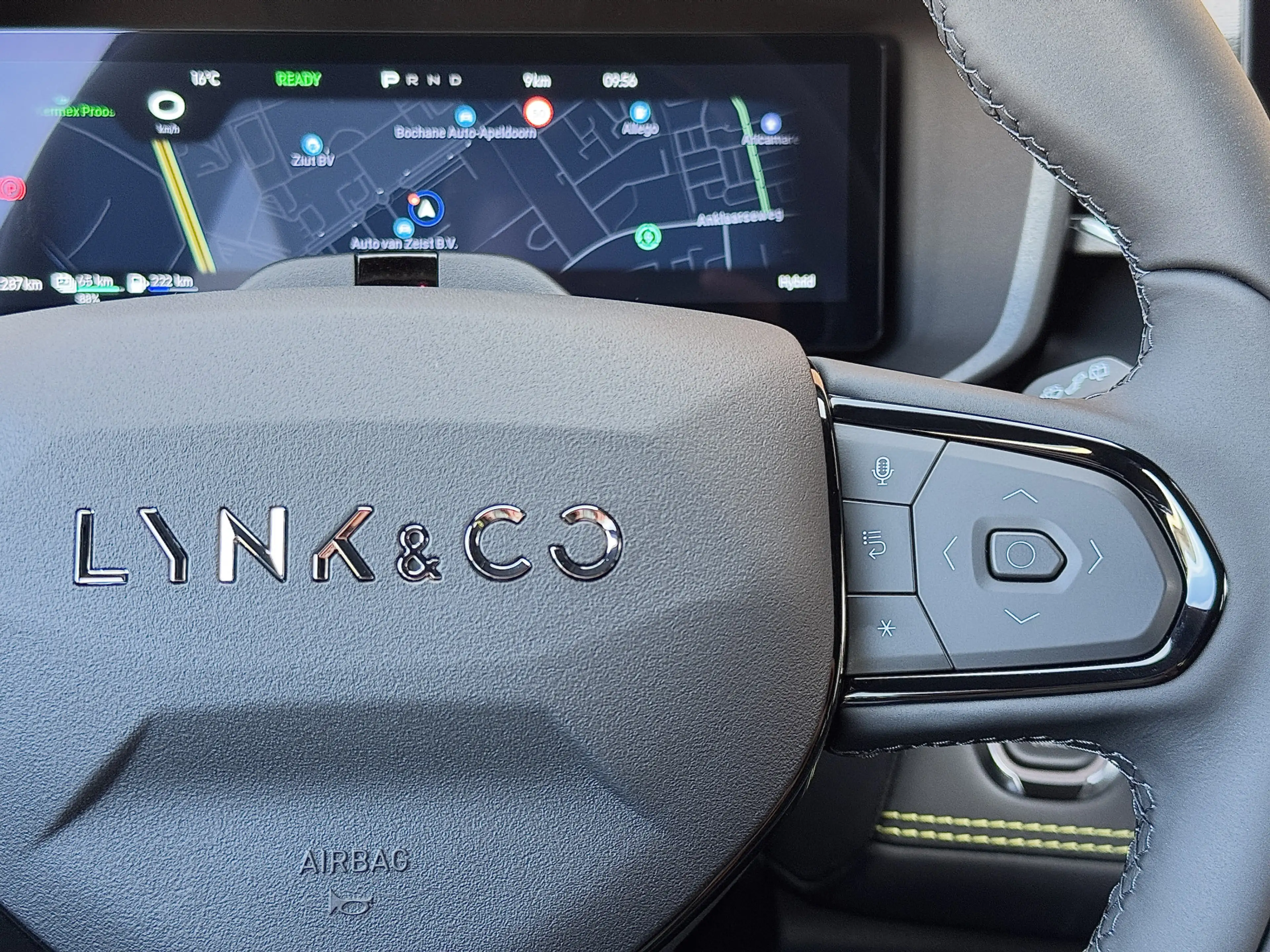 Lynk & Co 01 1.5 More | Panoramadak | Leder | 360° Camera | 20" — photo 32