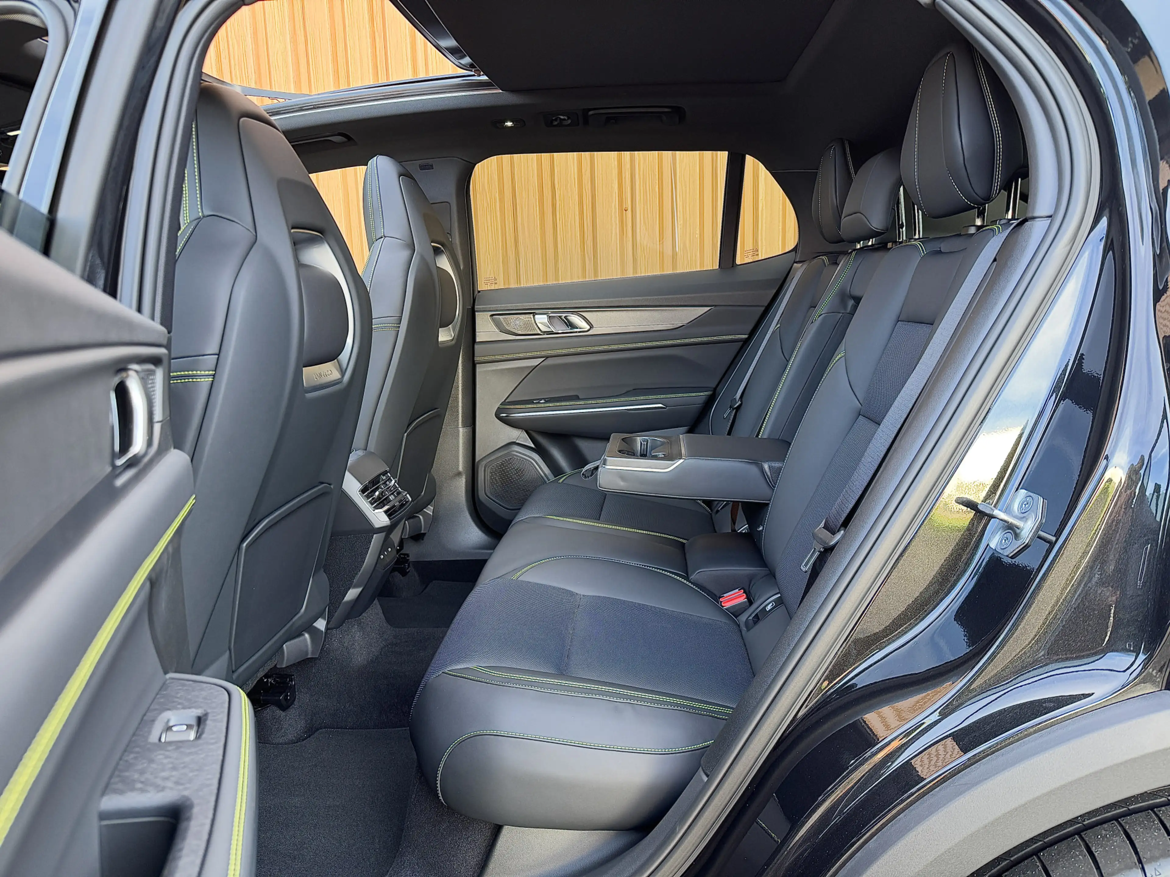 Lynk & Co 01 1.5 More | Panoramadak | Leder | 360° Camera | 20" — photo 37