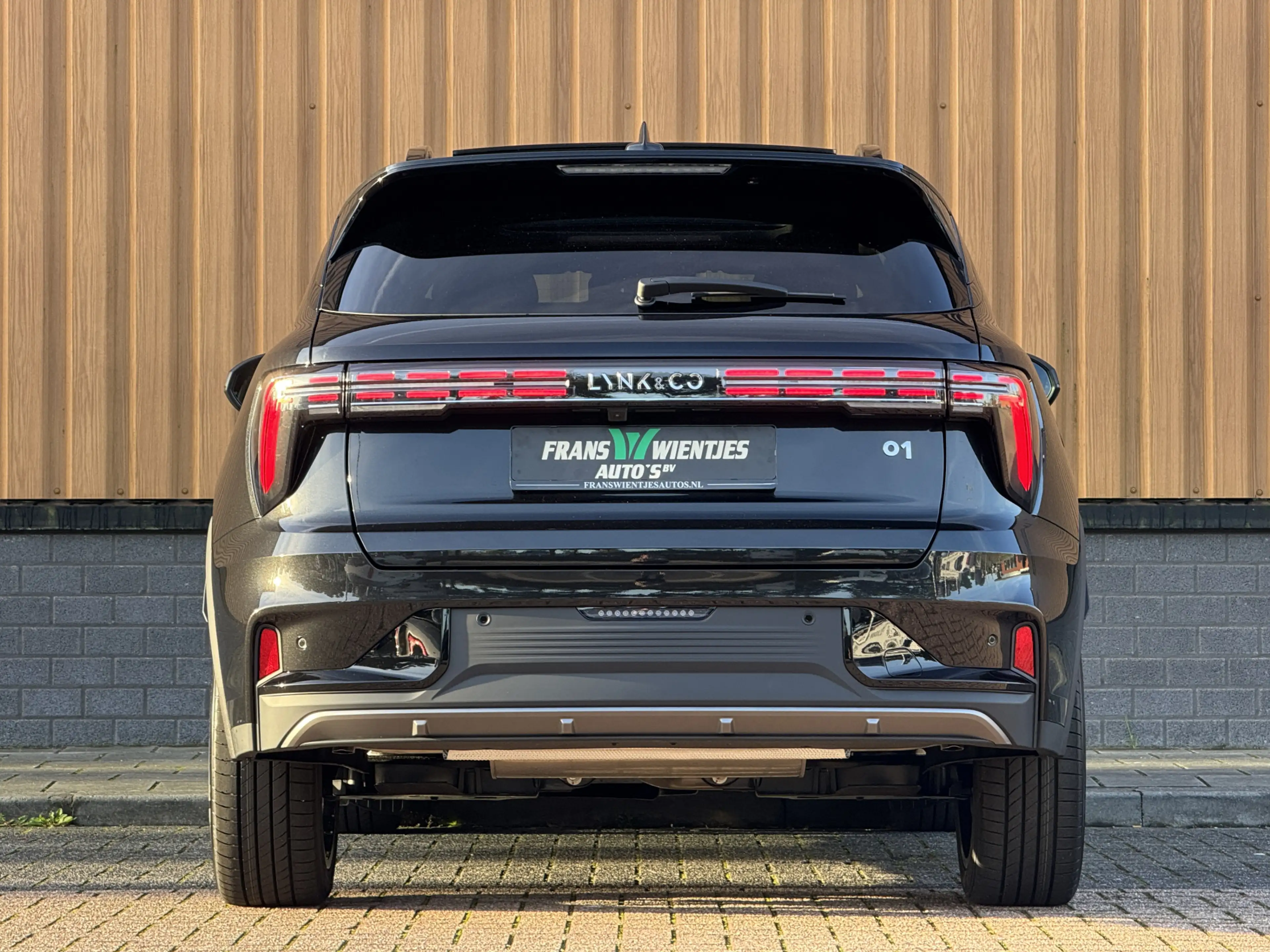 Lynk & Co 01 1.5 More | Panoramadak | Leder | 360° Camera | 20" — photo 6