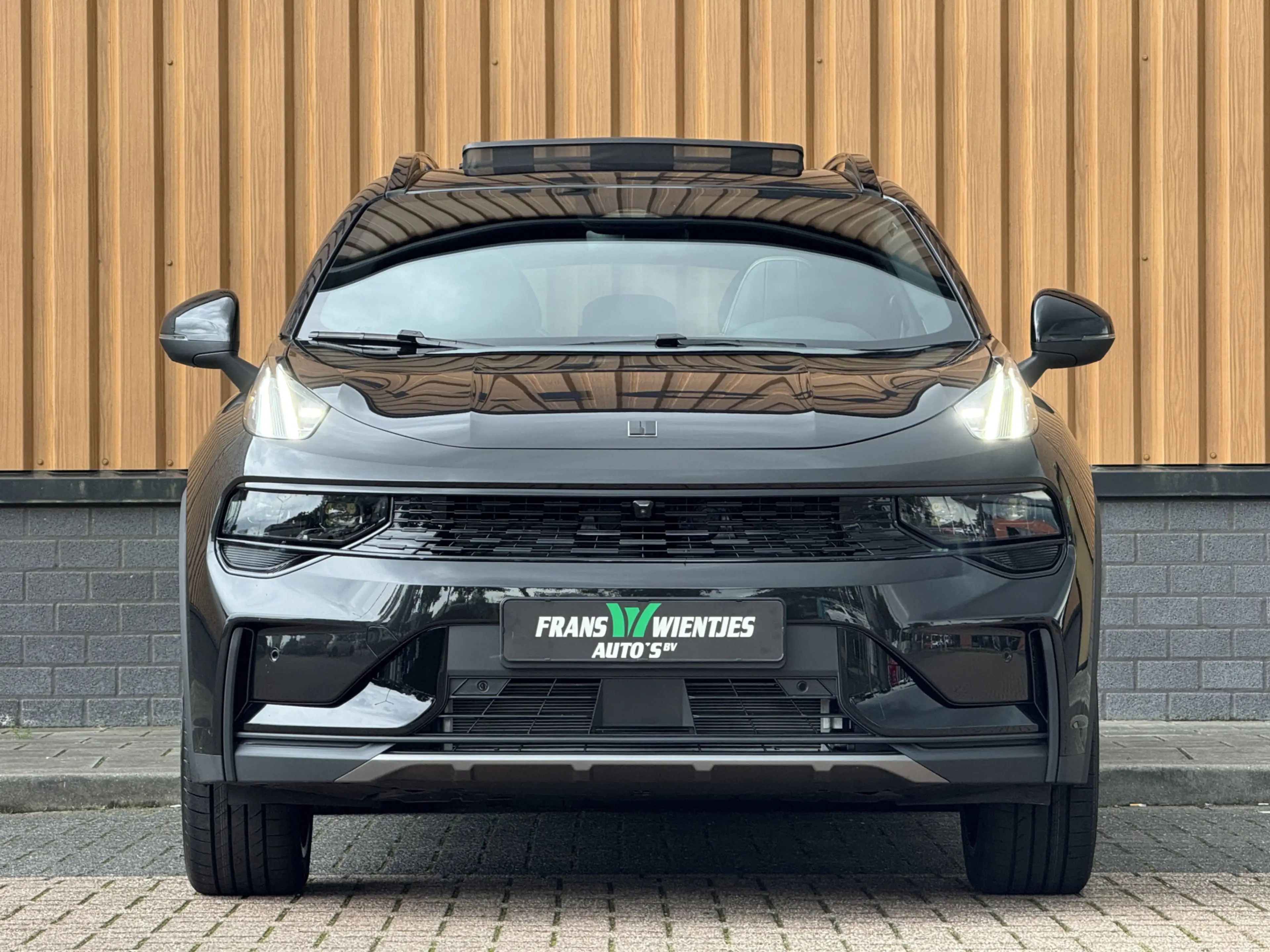 Lynk & Co 01 1.5 More | Panoramadak | Leder | 360° Camera | 20" — photo 2