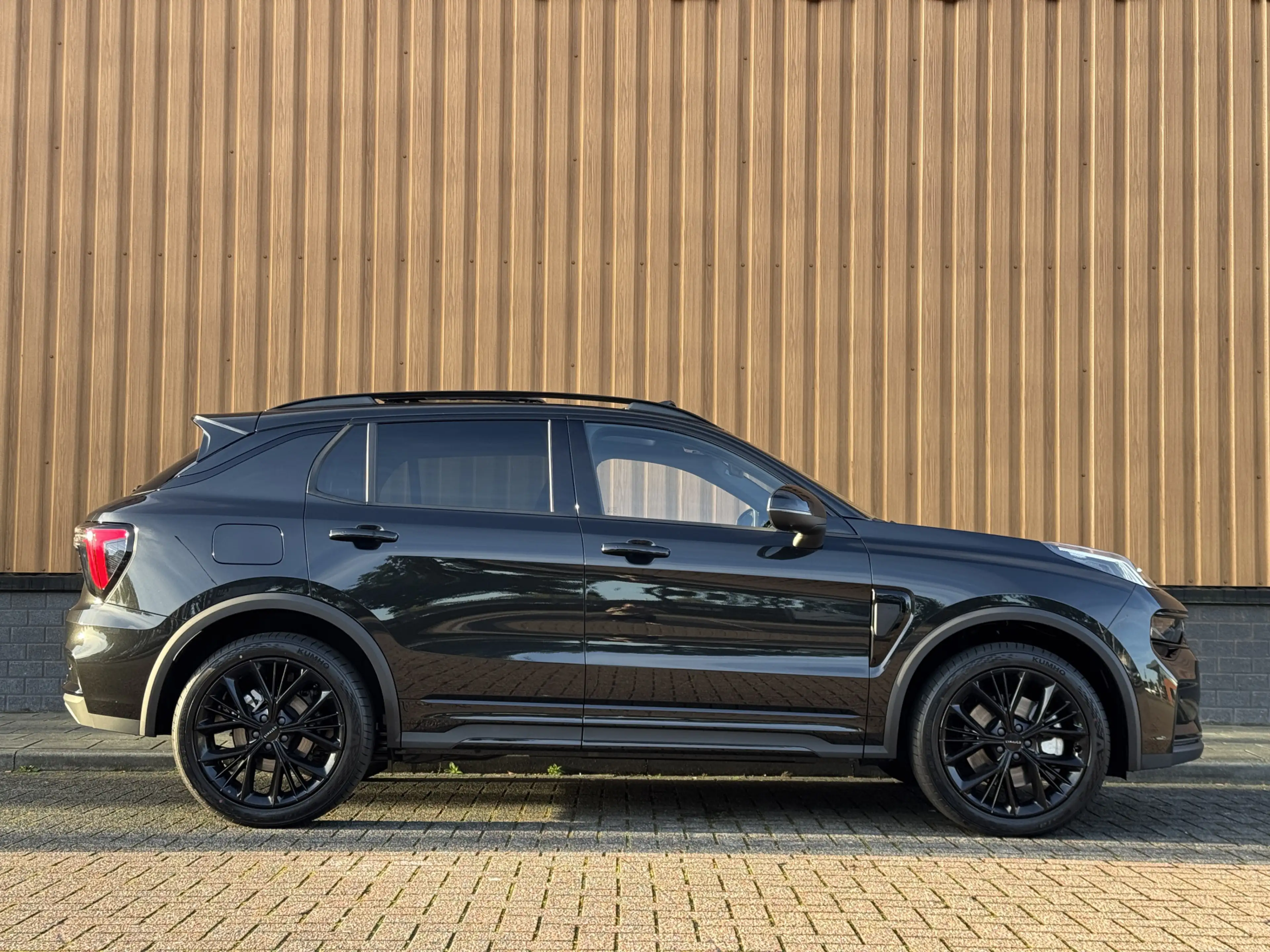 Lynk & Co 01 1.5 More | Panoramadak | Leder | 360° Camera | 20" — photo 4
