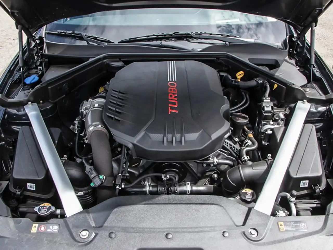 Kia Stinger photo Kia Stinger