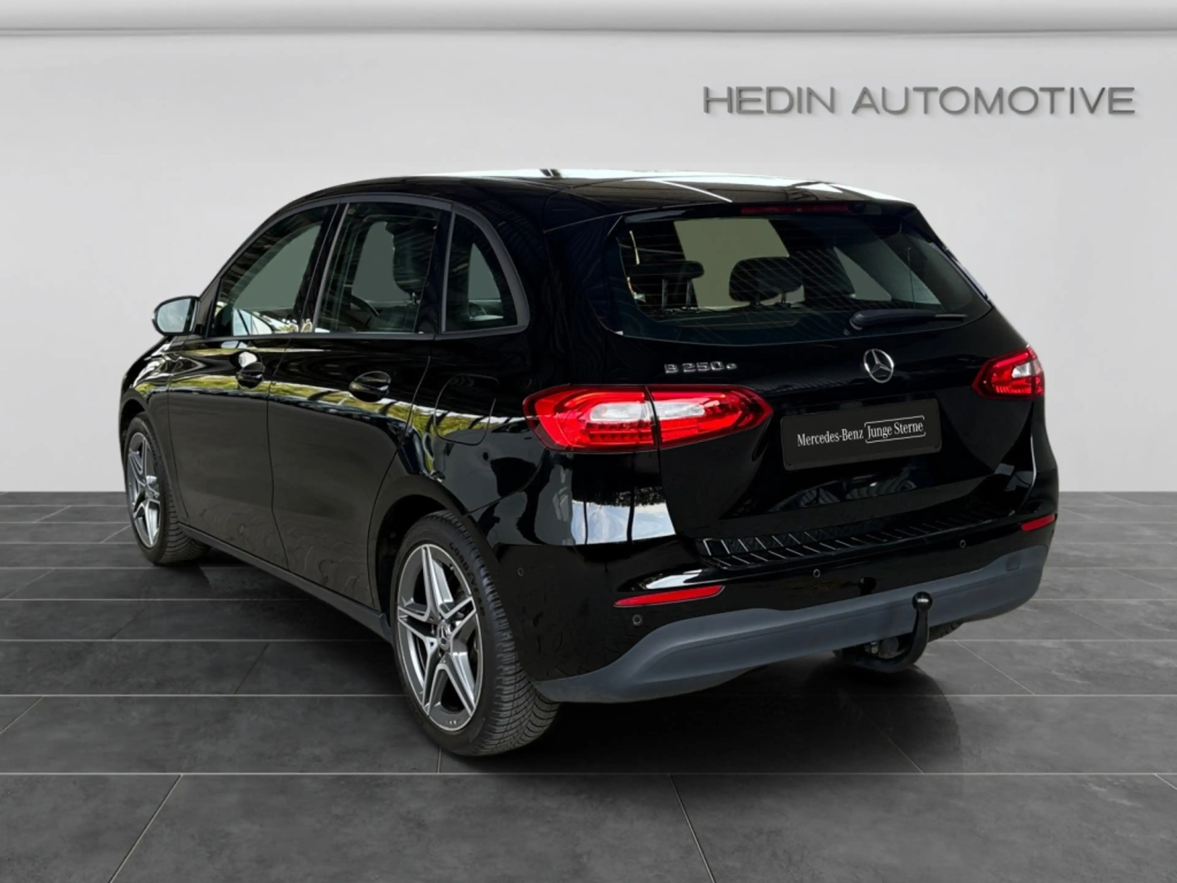 Mercedes-Benz B 250 e KAM|AHK|PTS|NAVI|CarPlay|SHZ|17"LM AMG| — photo 5