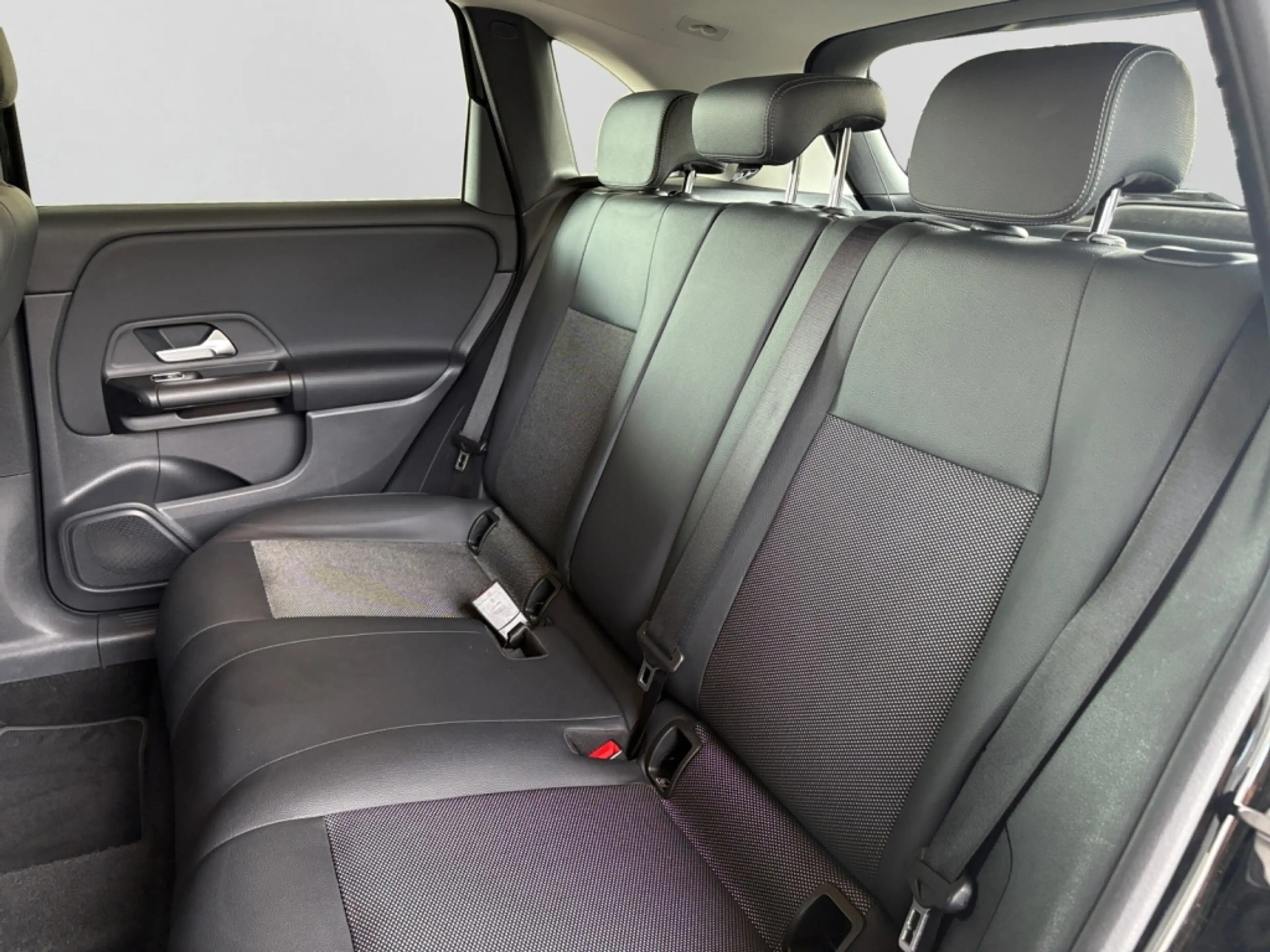 Mercedes-Benz B 250 e KAM|AHK|PTS|NAVI|CarPlay|SHZ|17"LM AMG| — photo 15