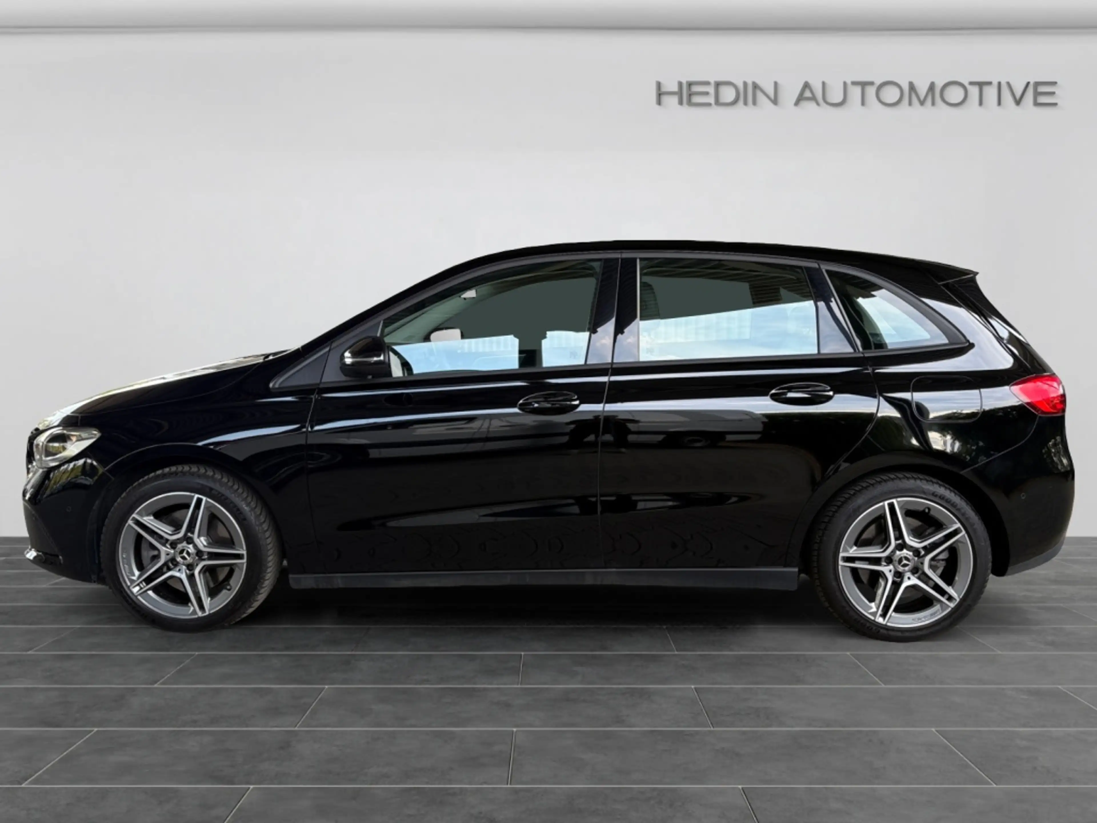 Mercedes-Benz B 250 e KAM|AHK|PTS|NAVI|CarPlay|SHZ|17"LM AMG| — photo 4