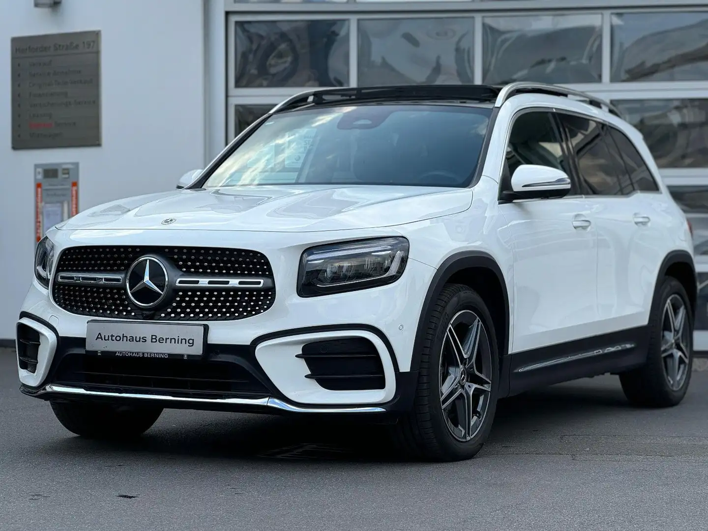 Mercedes-Benz GLB 200 AMG LINE PANO AHK KAMERA DISTRONIC Fehér - 2