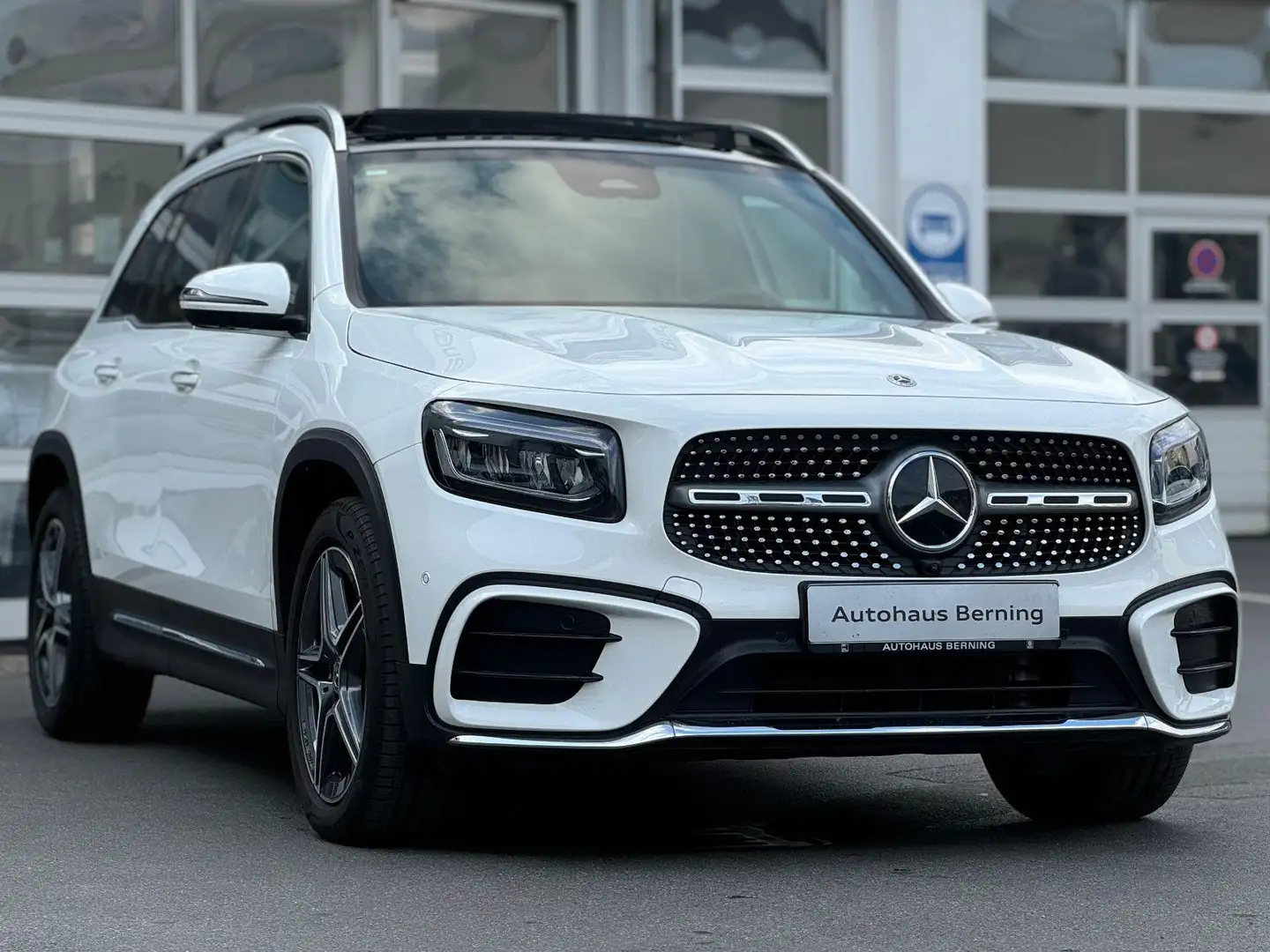Mercedes-Benz GLB 200 AMG LINE PANO AHK KAMERA DISTRONIC Fehér - 1