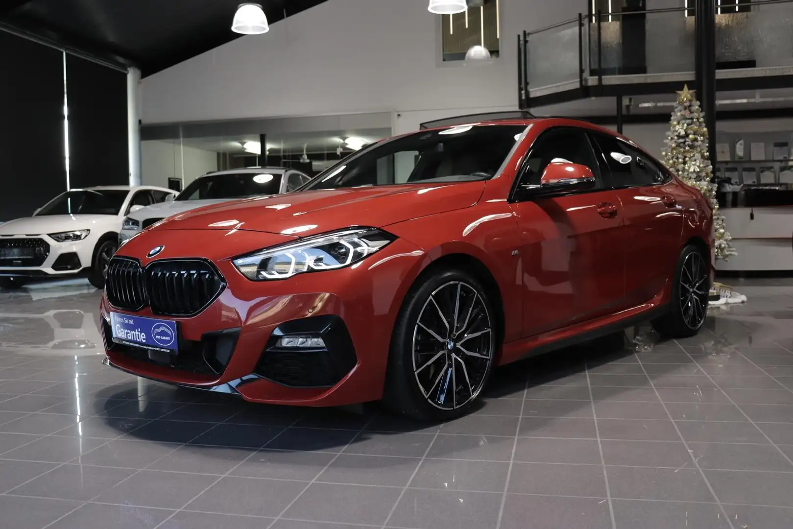 BMW 218 218i Gran Coupé M Sport *PANO*ACC*SCHALENSITZE* Rot - 2
