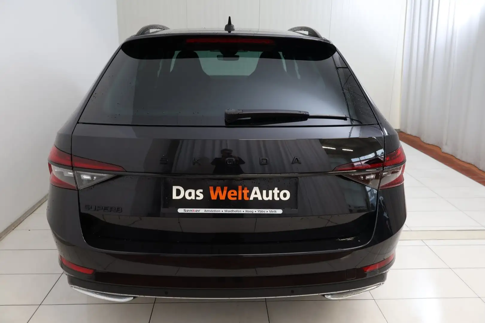 Skoda Superb SPORTLINE TSI ACT DSG Schwarz - 2