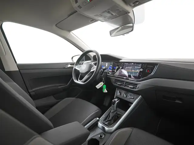 Volkswagen Polo view 2