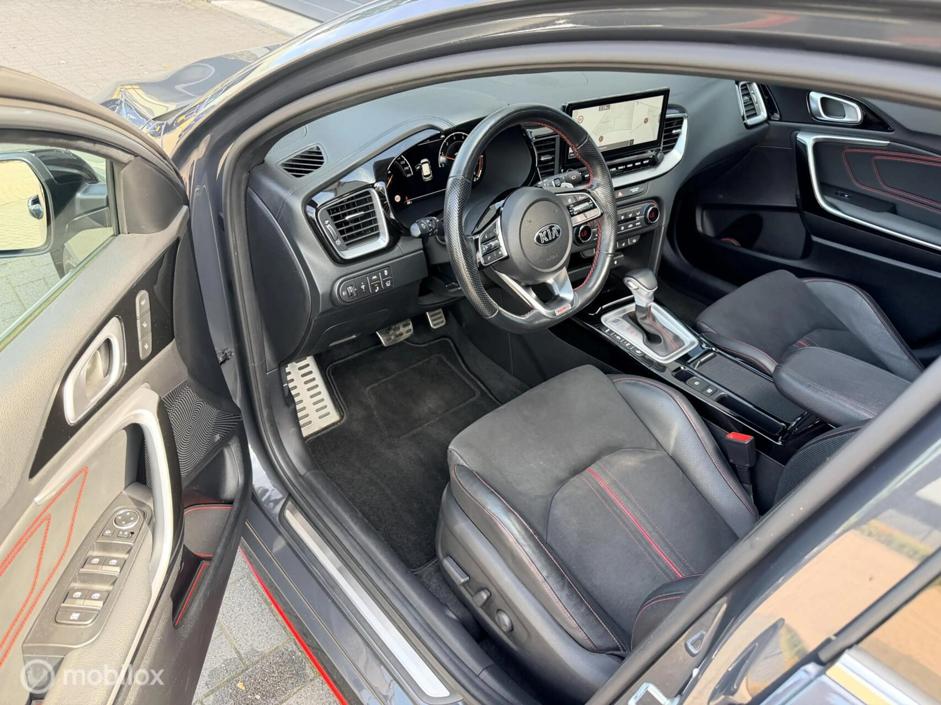 Kia ProCeed / pro_cee'd 1.6 T-GDI GT 1e Eigenaar 204PK PANO BOMVOLL!!! — photo 14