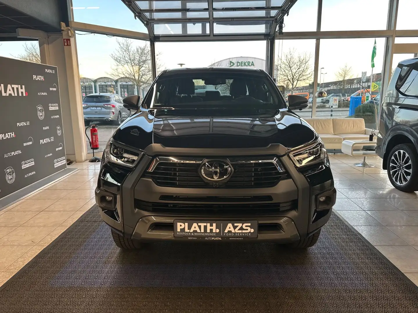 Toyota Hilux DC 4x4 Invincible *VOLL*SOFORT* Negru - 2