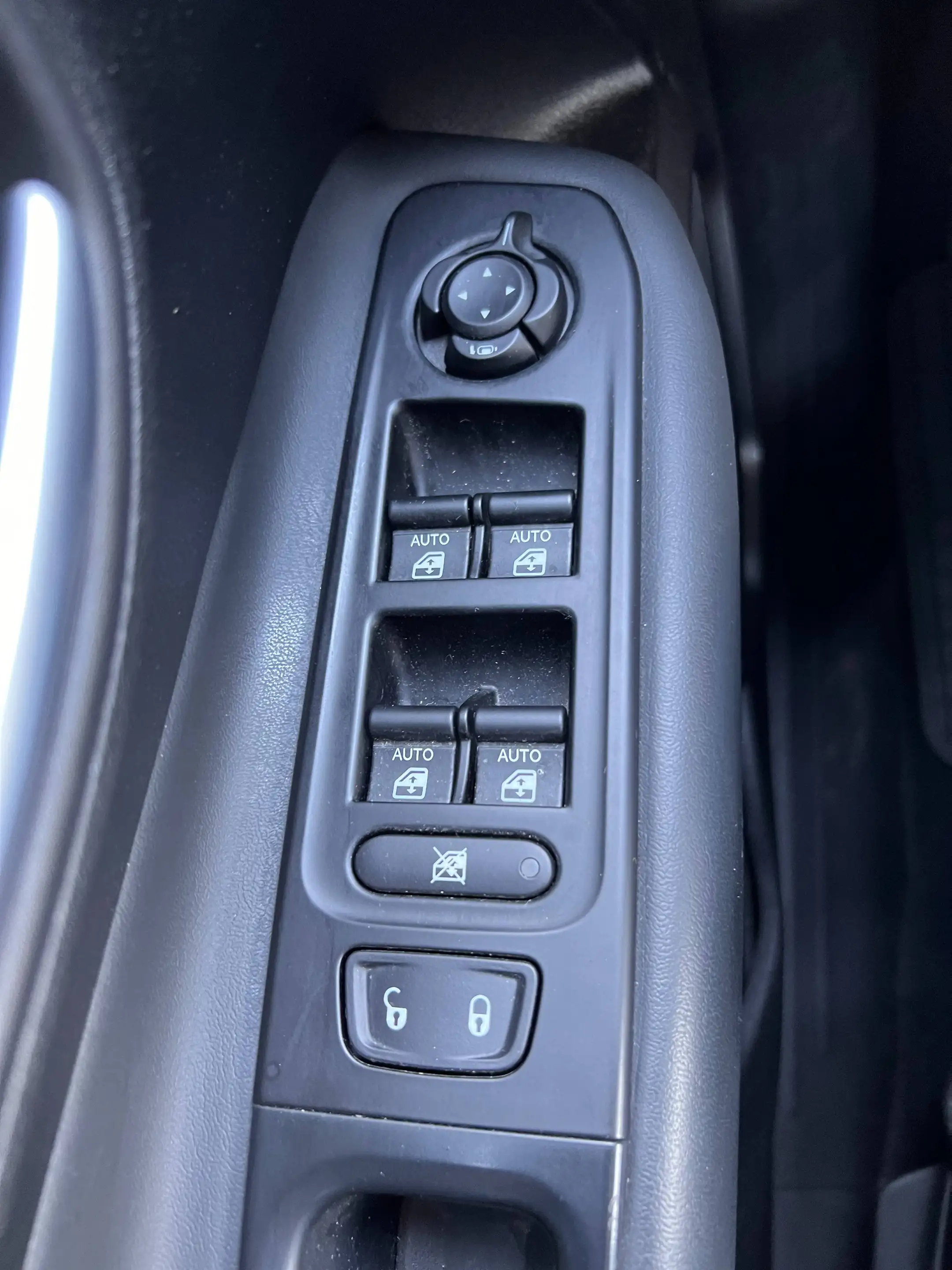 Jeep Renegade 2,0 Diesel MultiJet Allrad Automatik Limited — photo 14