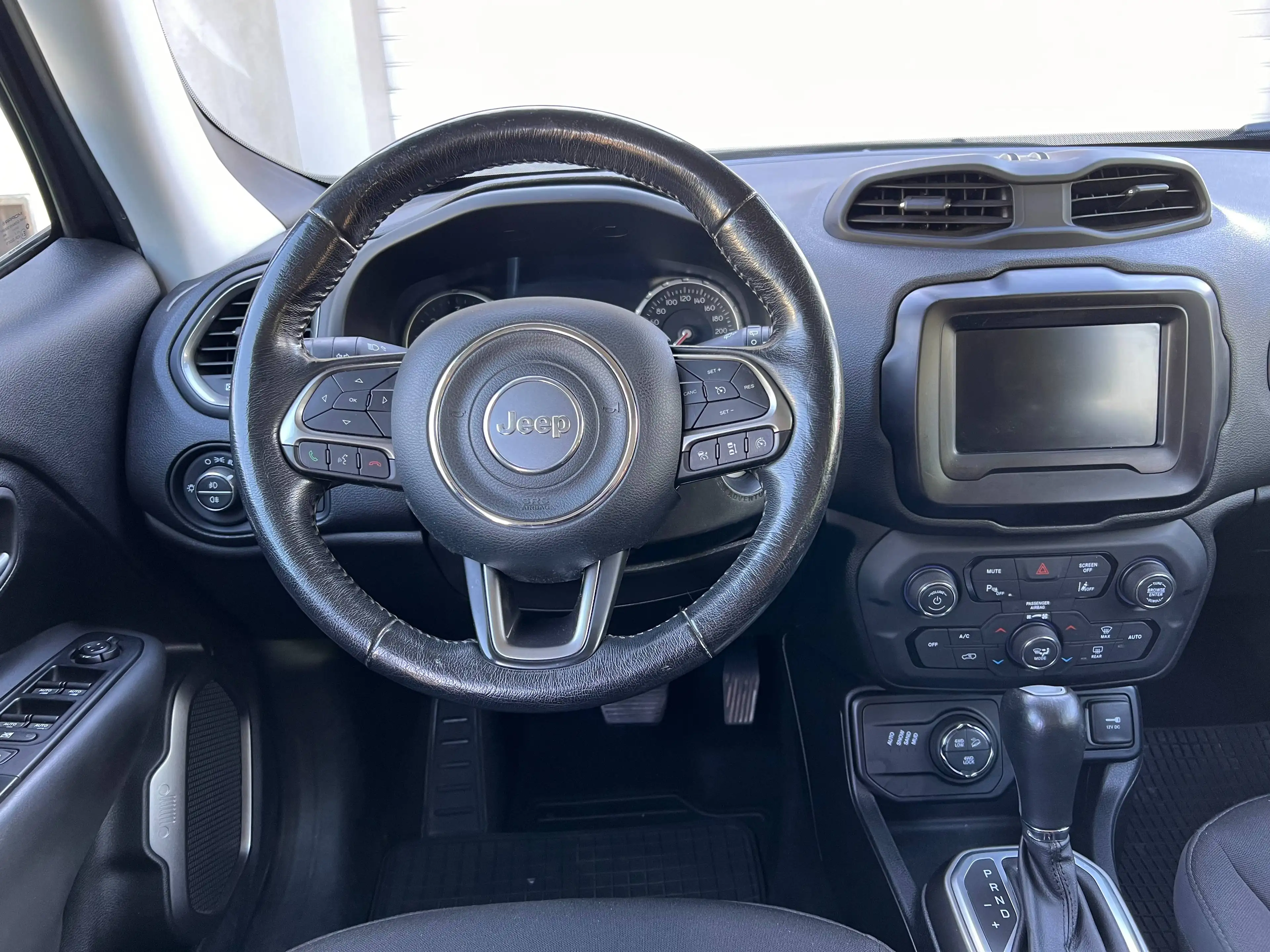 Jeep Renegade 2,0 Diesel MultiJet Allrad Automatik Limited — photo 13