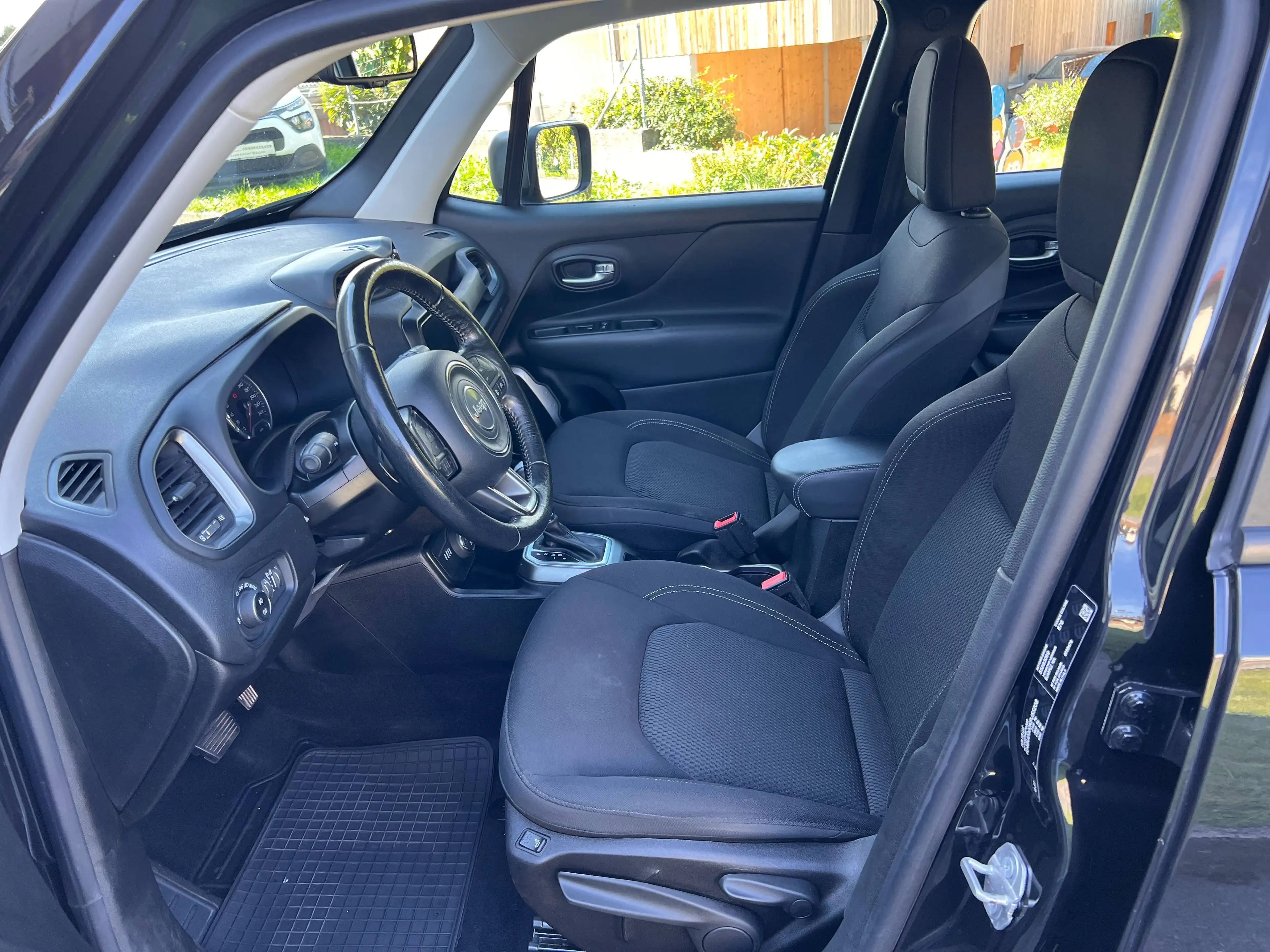 Jeep Renegade 2,0 Diesel MultiJet Allrad Automatik Limited — photo 10