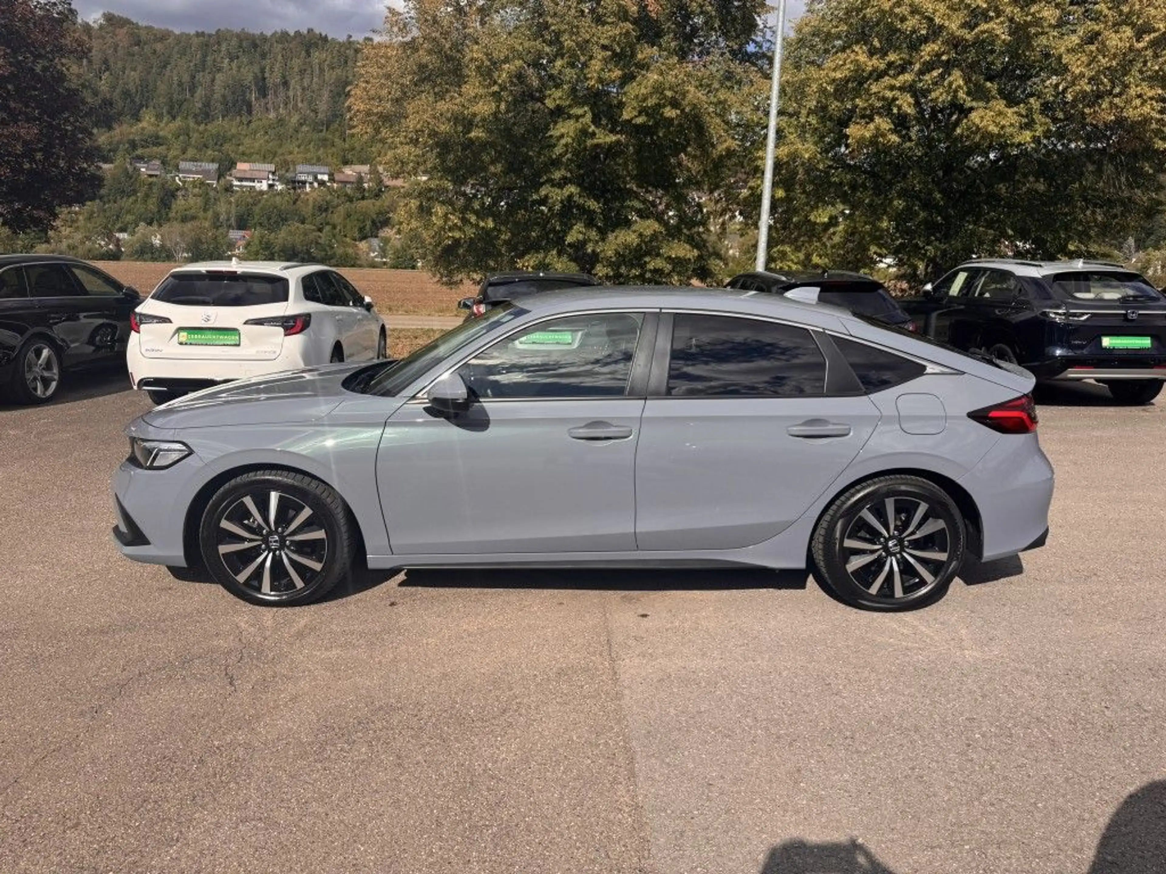 Honda Civic e:HEV 2.0 i-MMD Hybrid Elegance — photo 3
