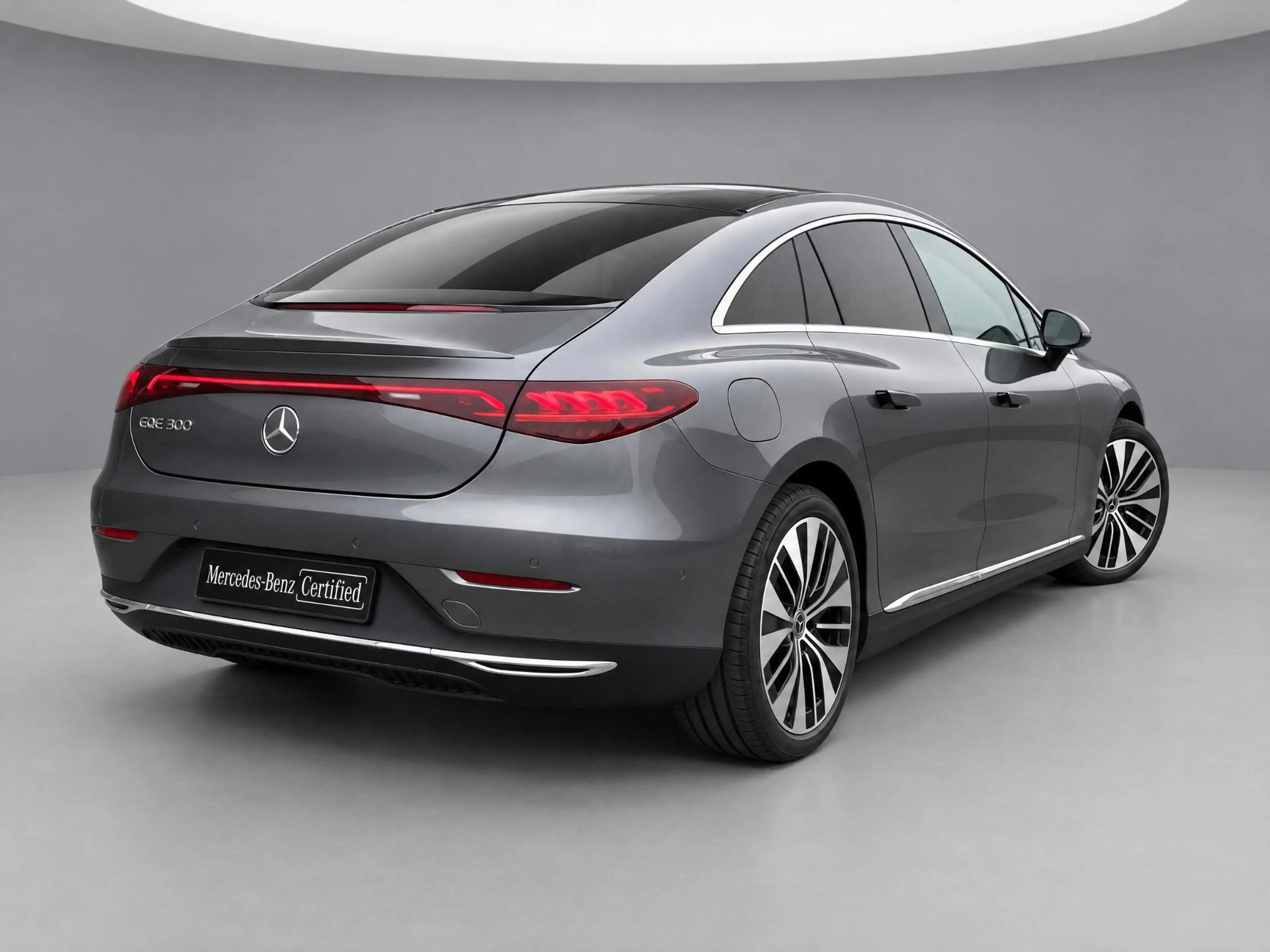 Mercedes-Benz EQE 300 Business Edition | Panoramadak | Plus Pakket | DIS — photo 2