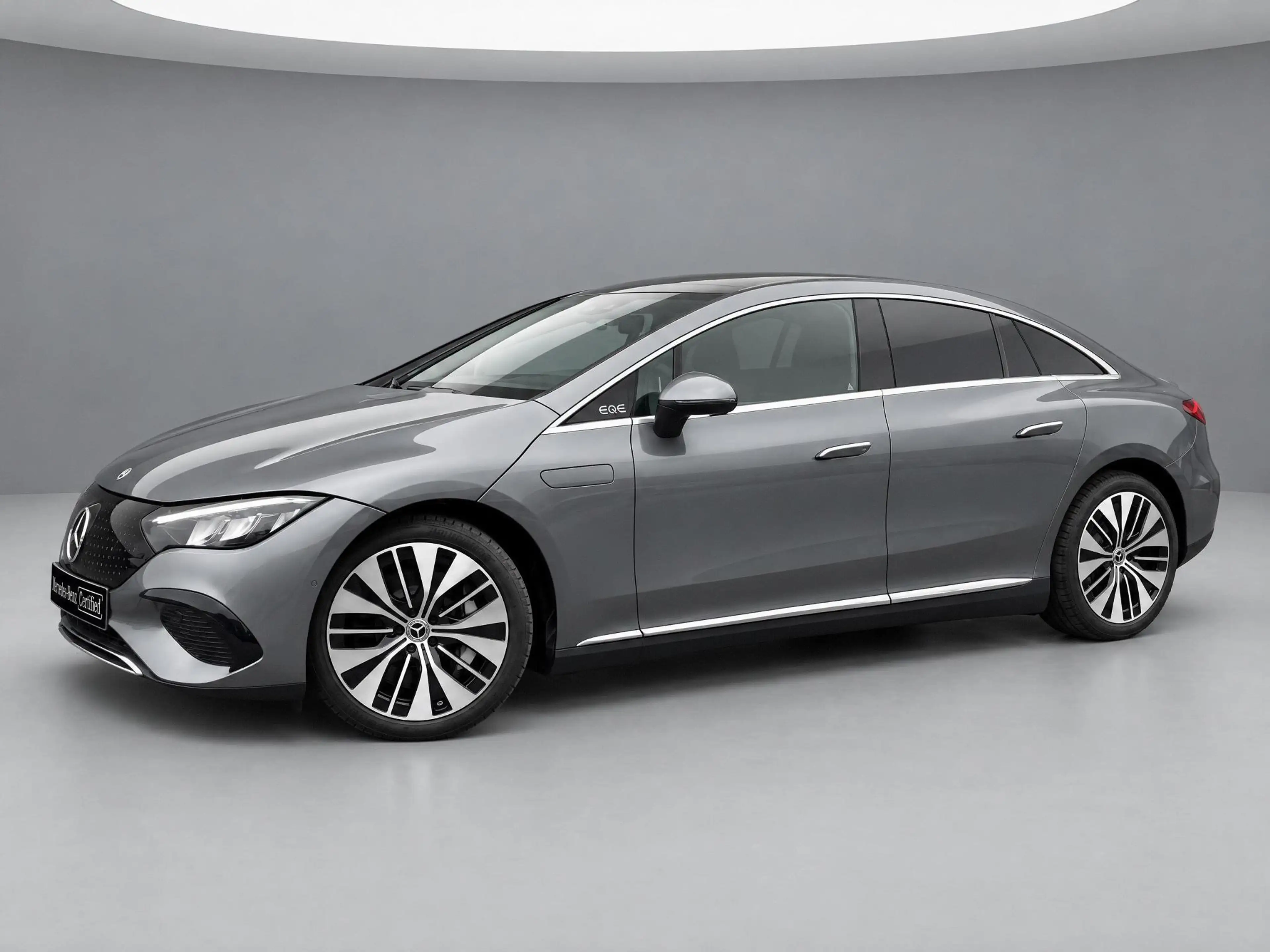 Mercedes-Benz EQE 300 Business Edition | Panoramadak | Plus Pakket | DIS — photo 4