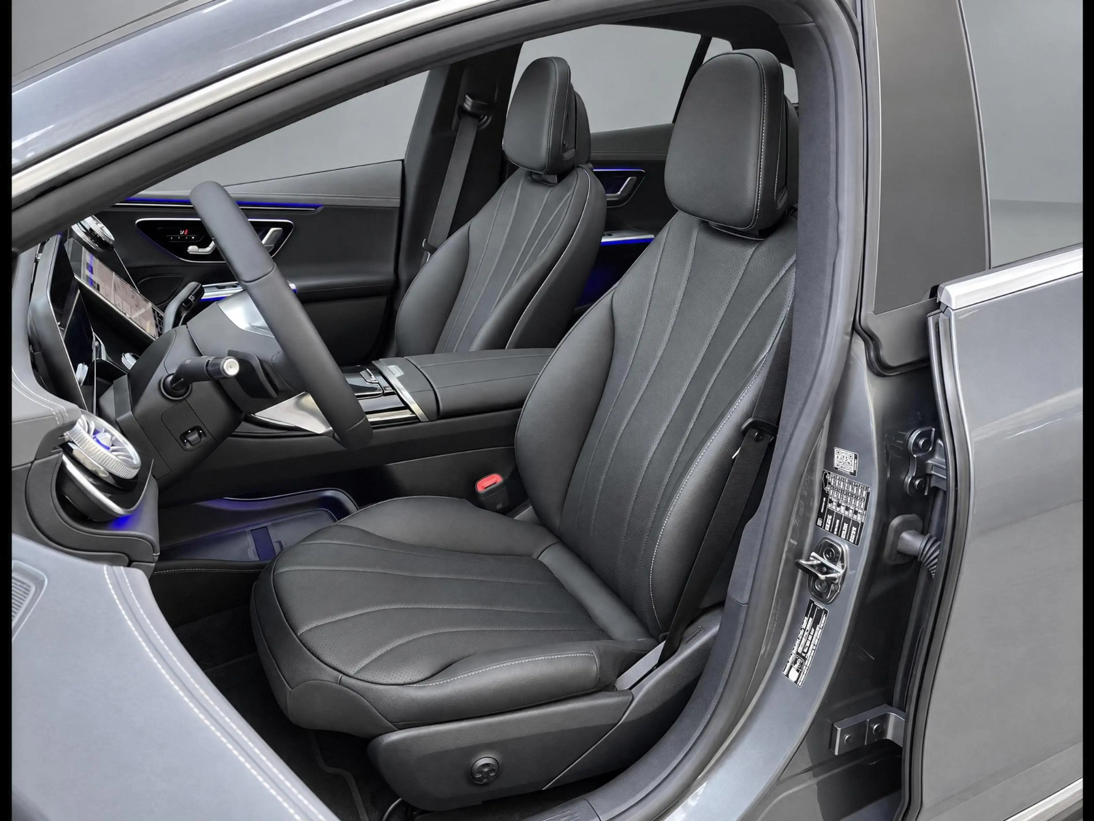 Mercedes-Benz EQE 300 Business Edition | Panoramadak | Plus Pakket | DIS — photo 13