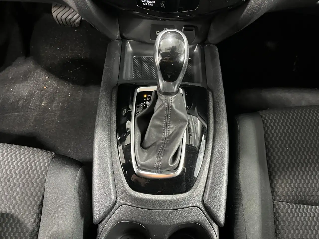 Nissan Qashqai снимка Nissan Qashqai