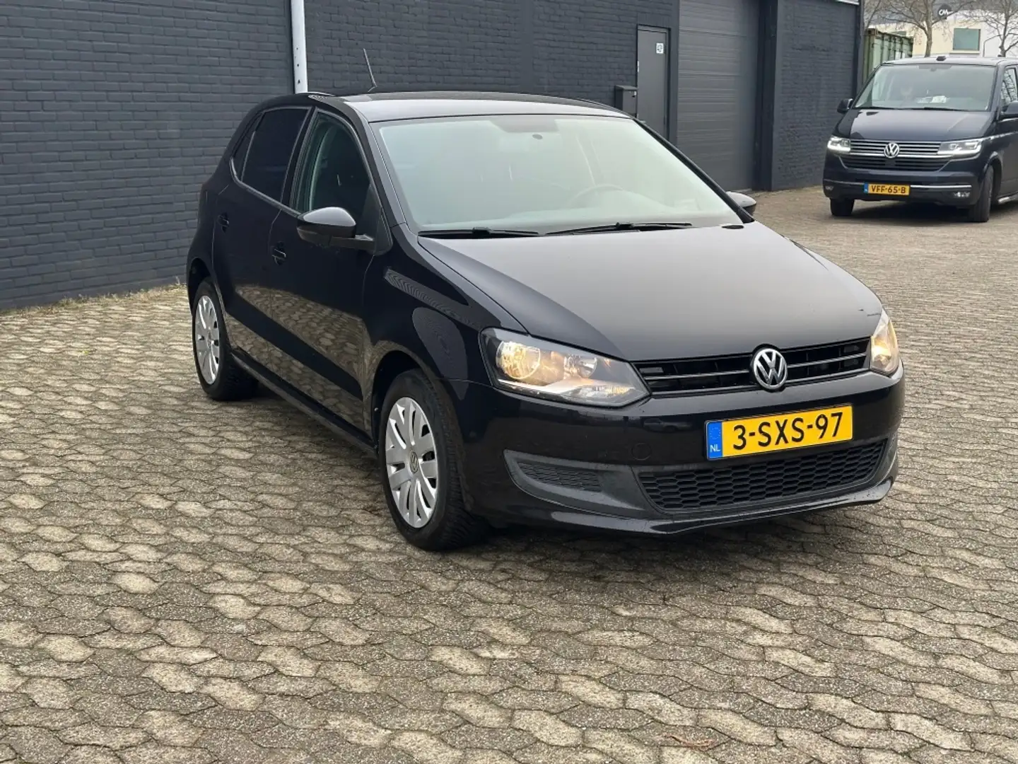 Volkswagen Polo 1.2 TSI 90pk, 5 Deurs, Airco, Perfect Onderhouden Schwarz - 2