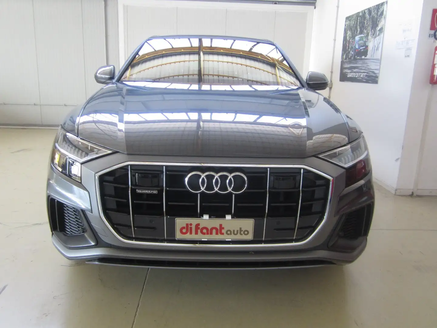 Audi Q8 50 TDI 286 CV quattro tiptronic Sport Gris - 2