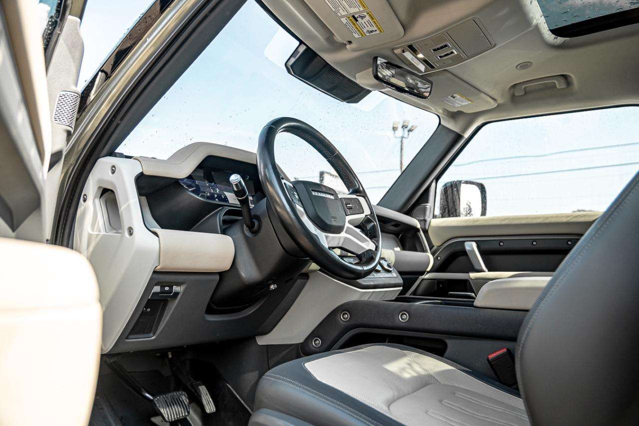 2022 Land Rover Defender X-DYNAMIC SE 90 AWD| CLEAN CARFAX | ONE OWNER | PA thumb 18
