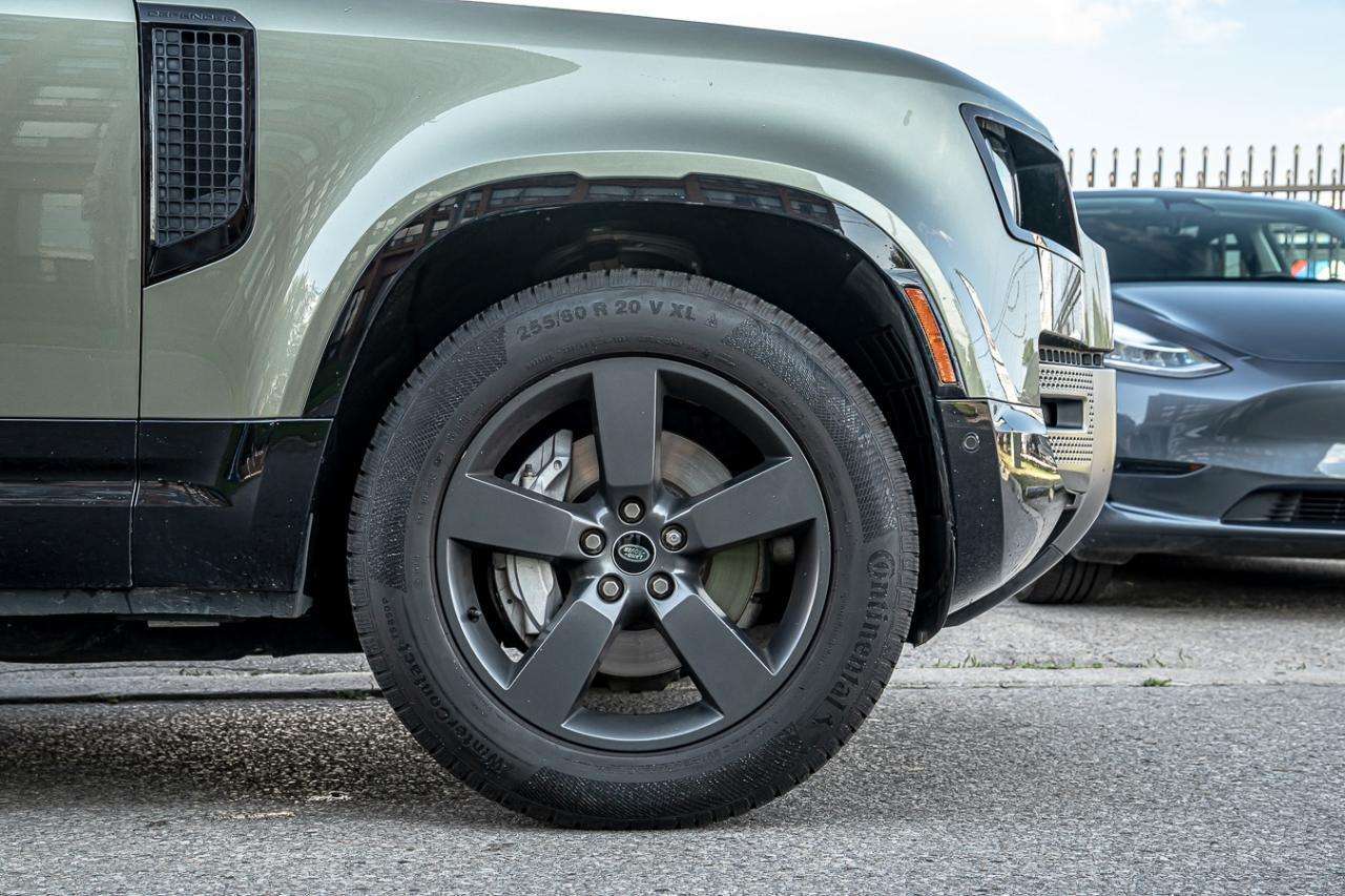 2022 Land Rover Defender X-DYNAMIC SE 90 AWD| CLEAN CARFAX | ONE OWNER | PA thumb 14