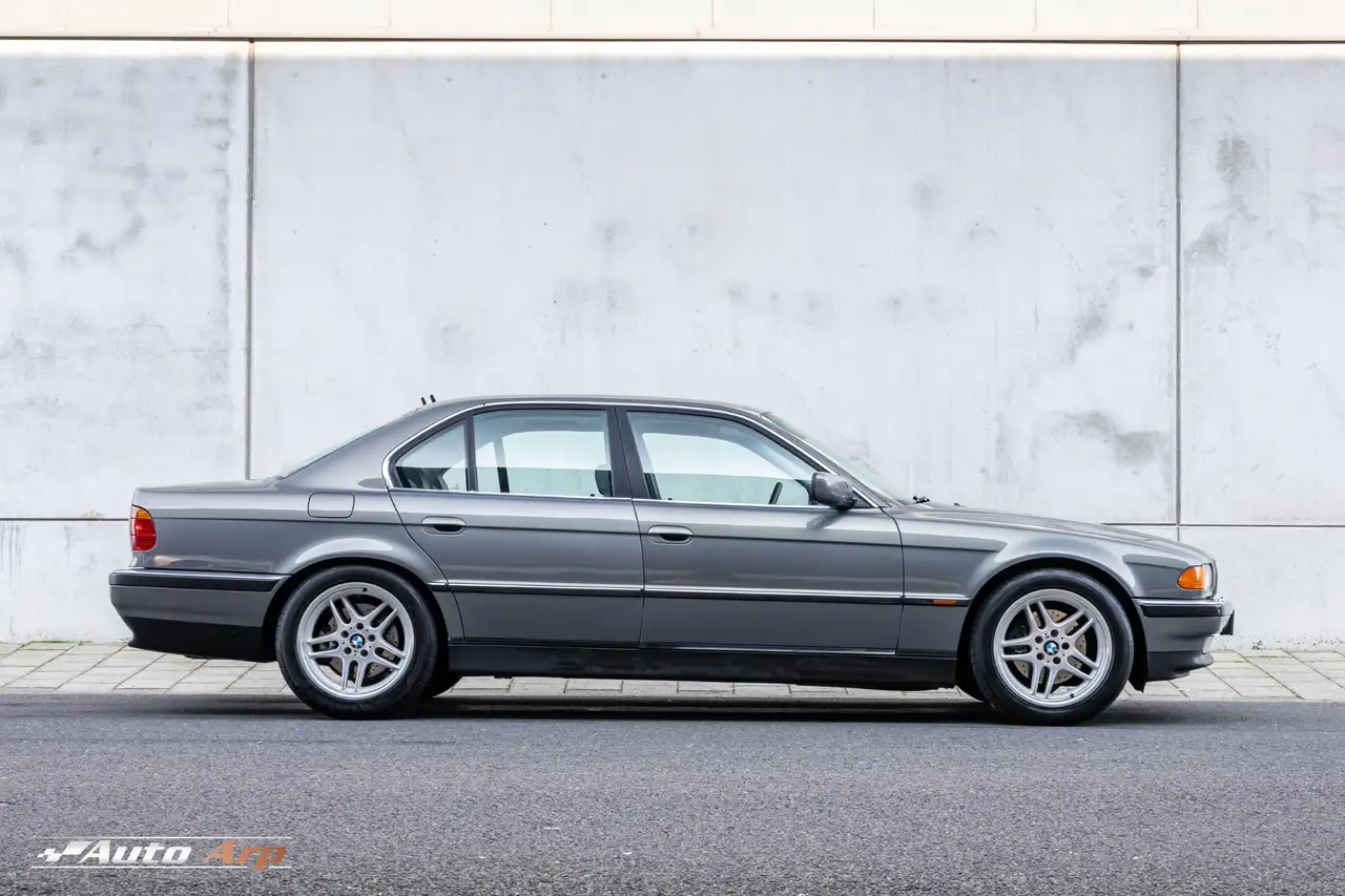 BMW 740 7-serie 740i, foto 2