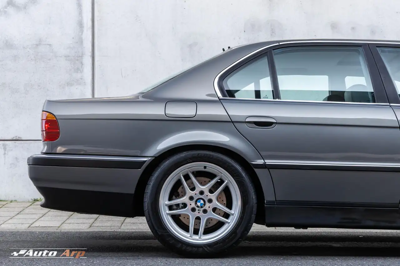 BMW 740 7-serie 740i, foto 3