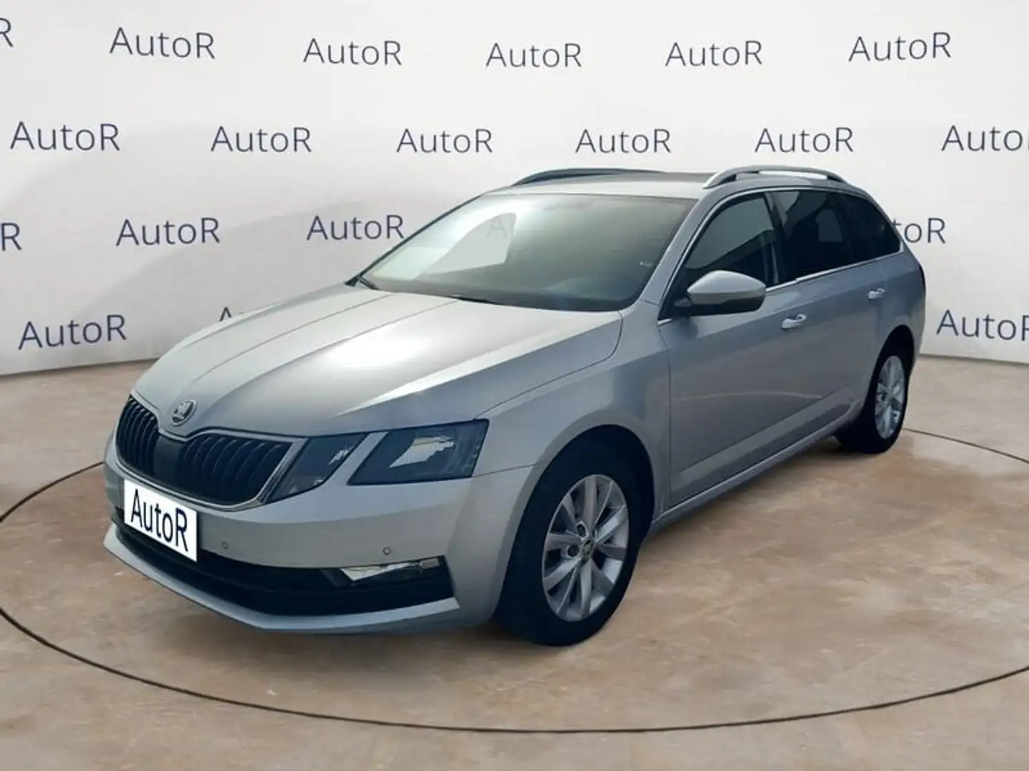 Skoda Octavia 1.5 DSG Wagon Executive G-Tec Argento - 1