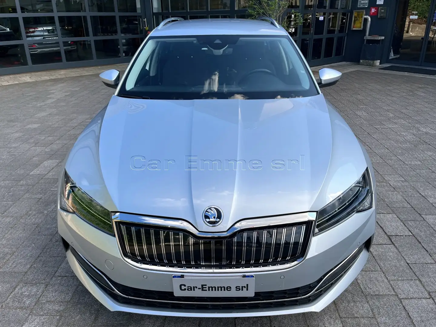 Skoda Superb Wagon iV 1.4 TSI phev Executive DSG Argent - 2